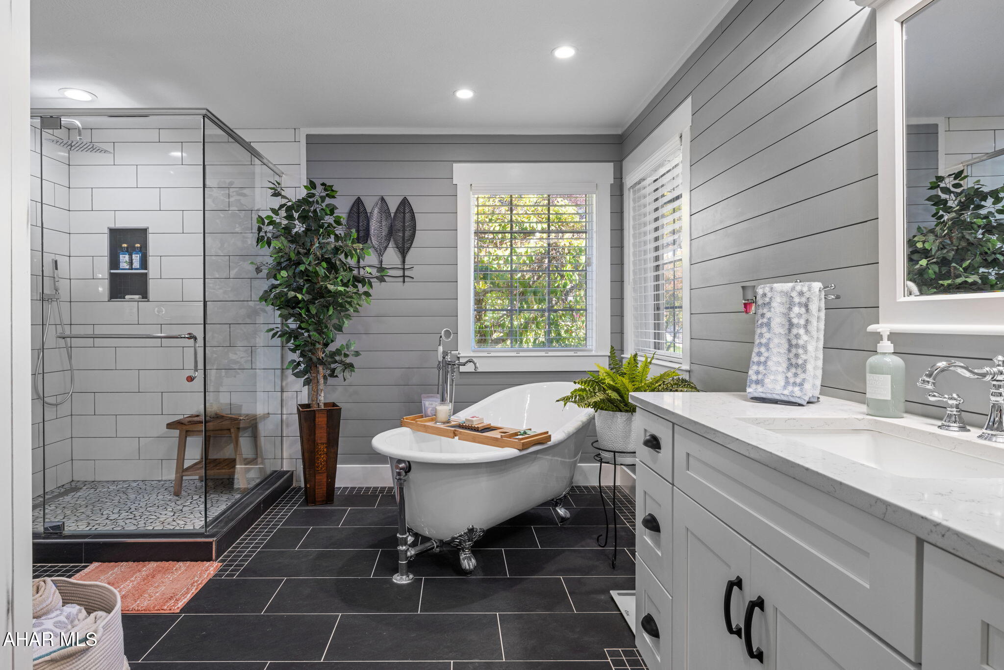 Rolling Hills - Residential