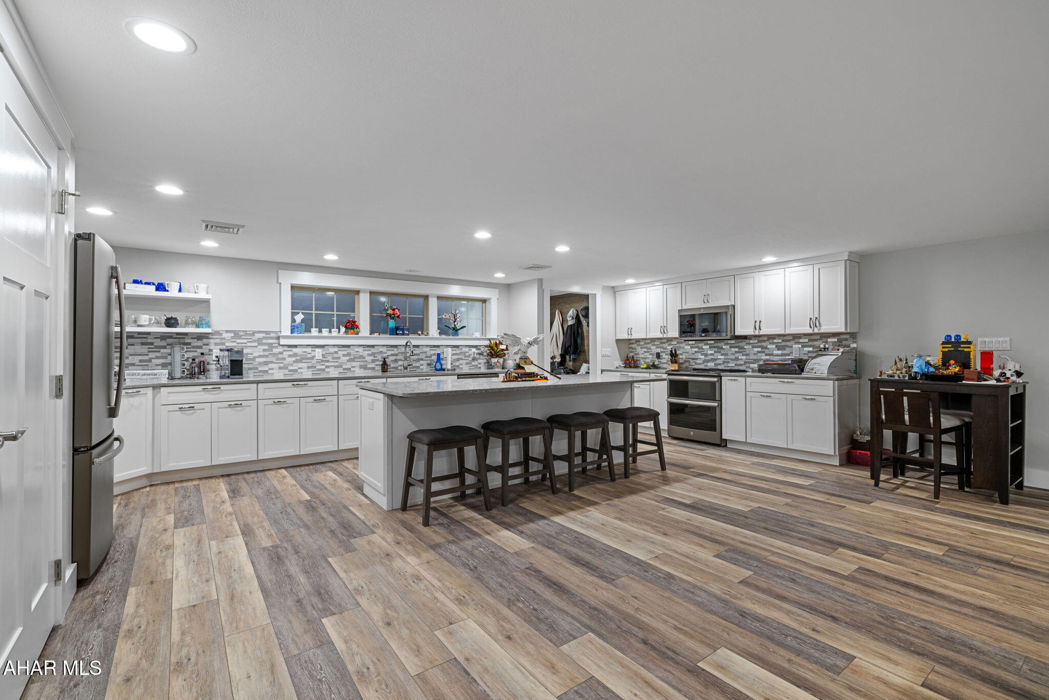 Rolling Hills - Residential