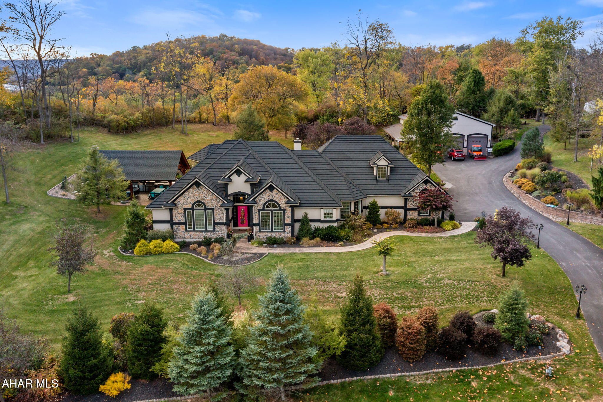 Rolling Hills - Residential