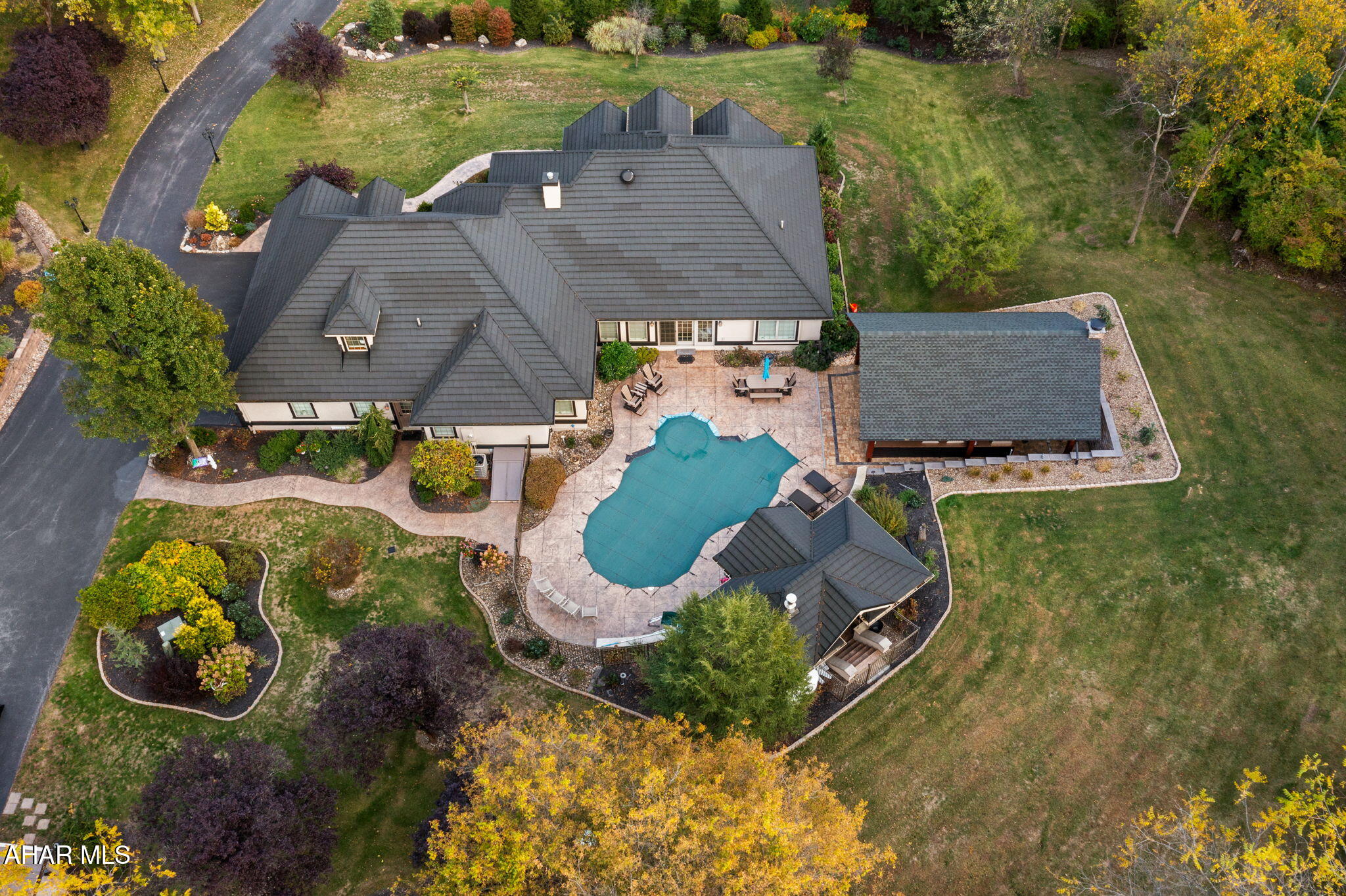 Rolling Hills - Residential