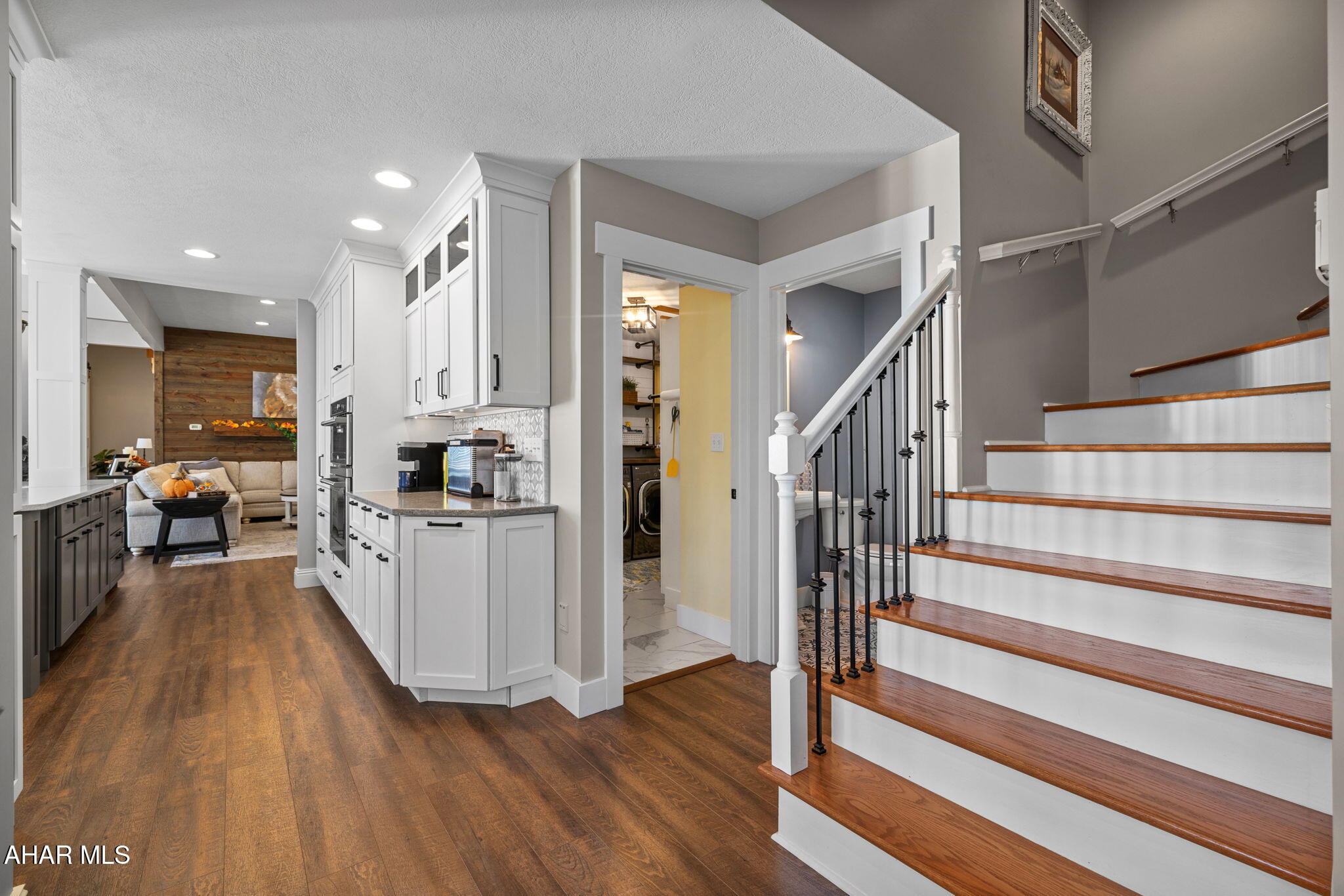 Rolling Hills - Residential