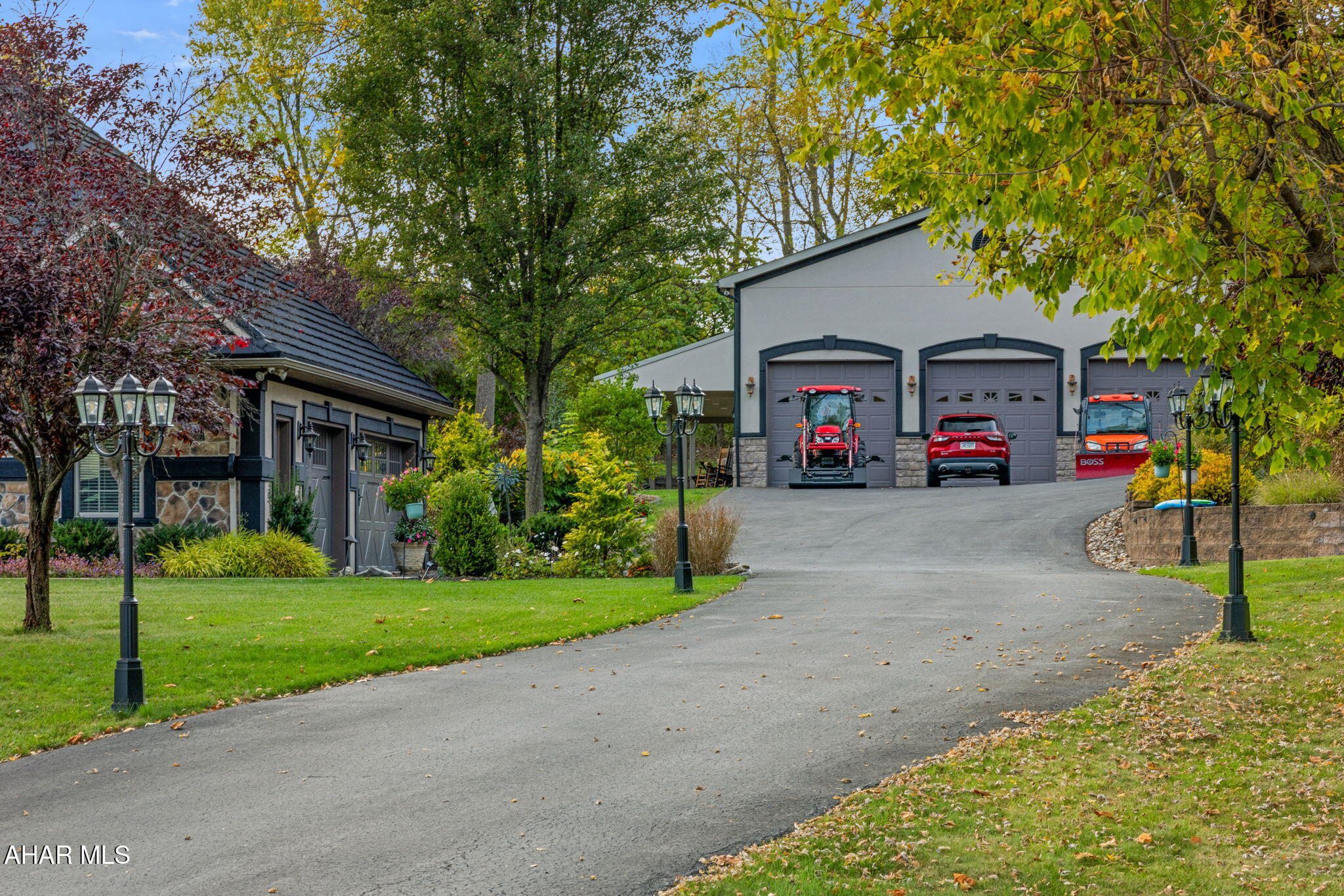 Rolling Hills - Residential