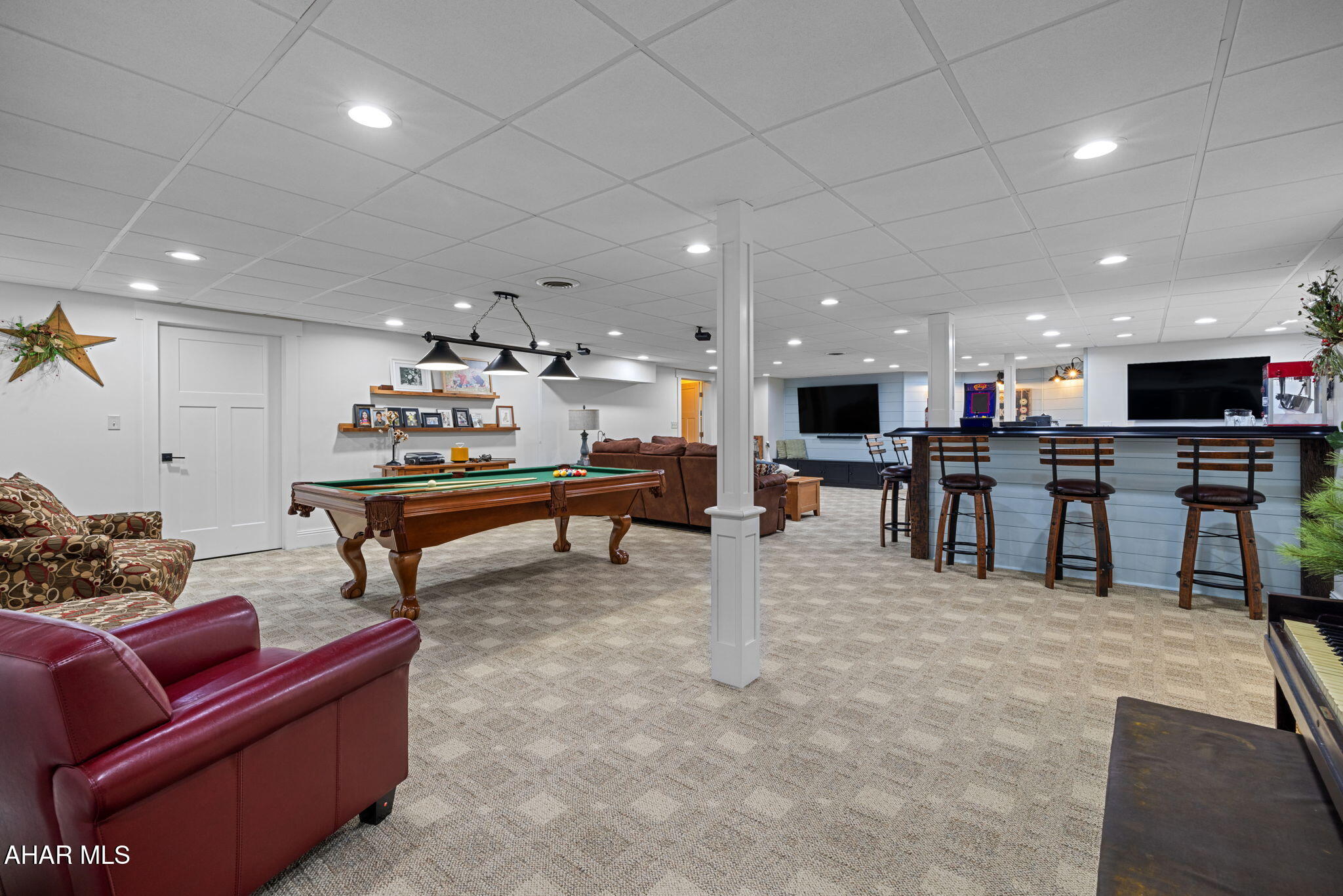 Rolling Hills - Residential