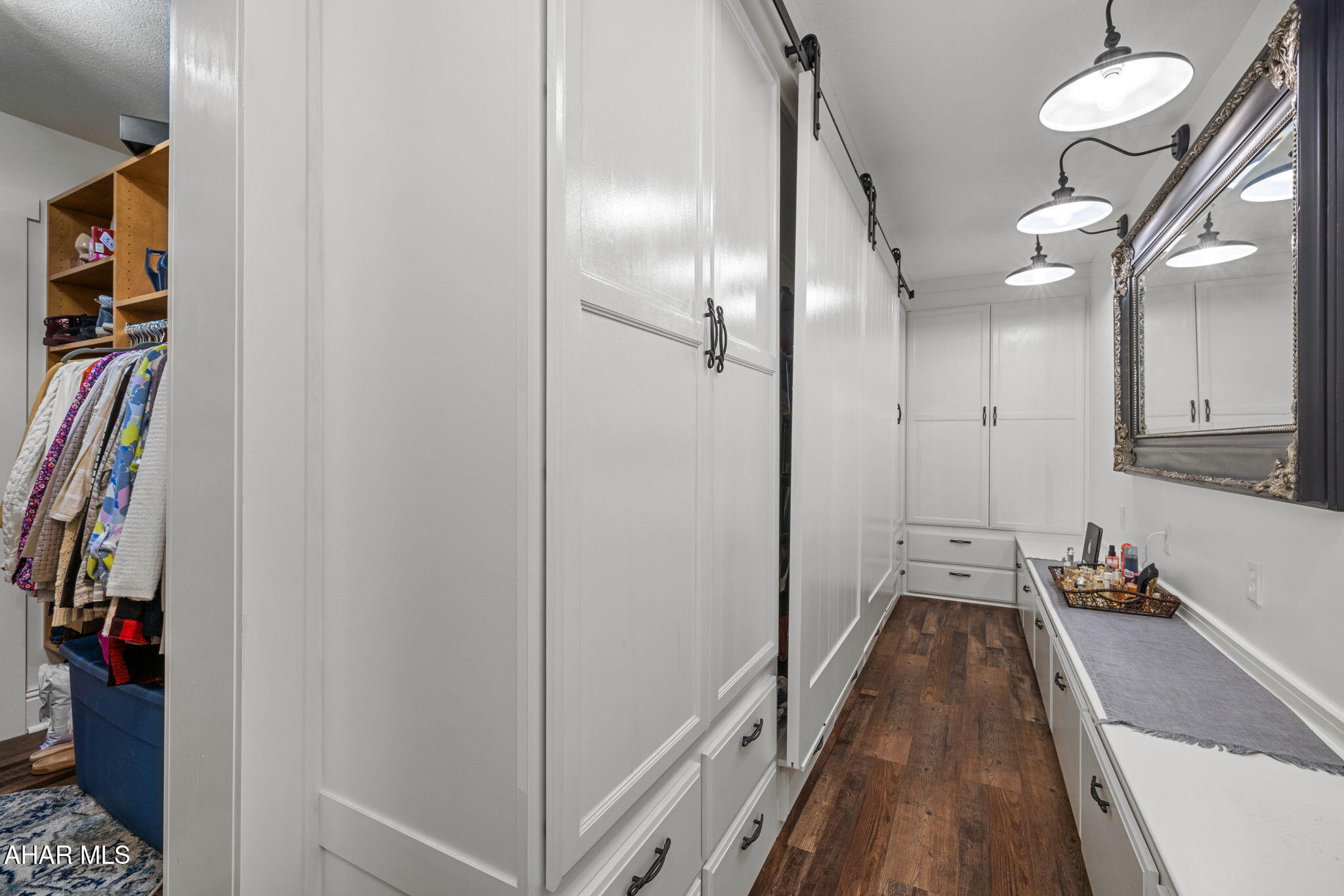 Rolling Hills - Residential