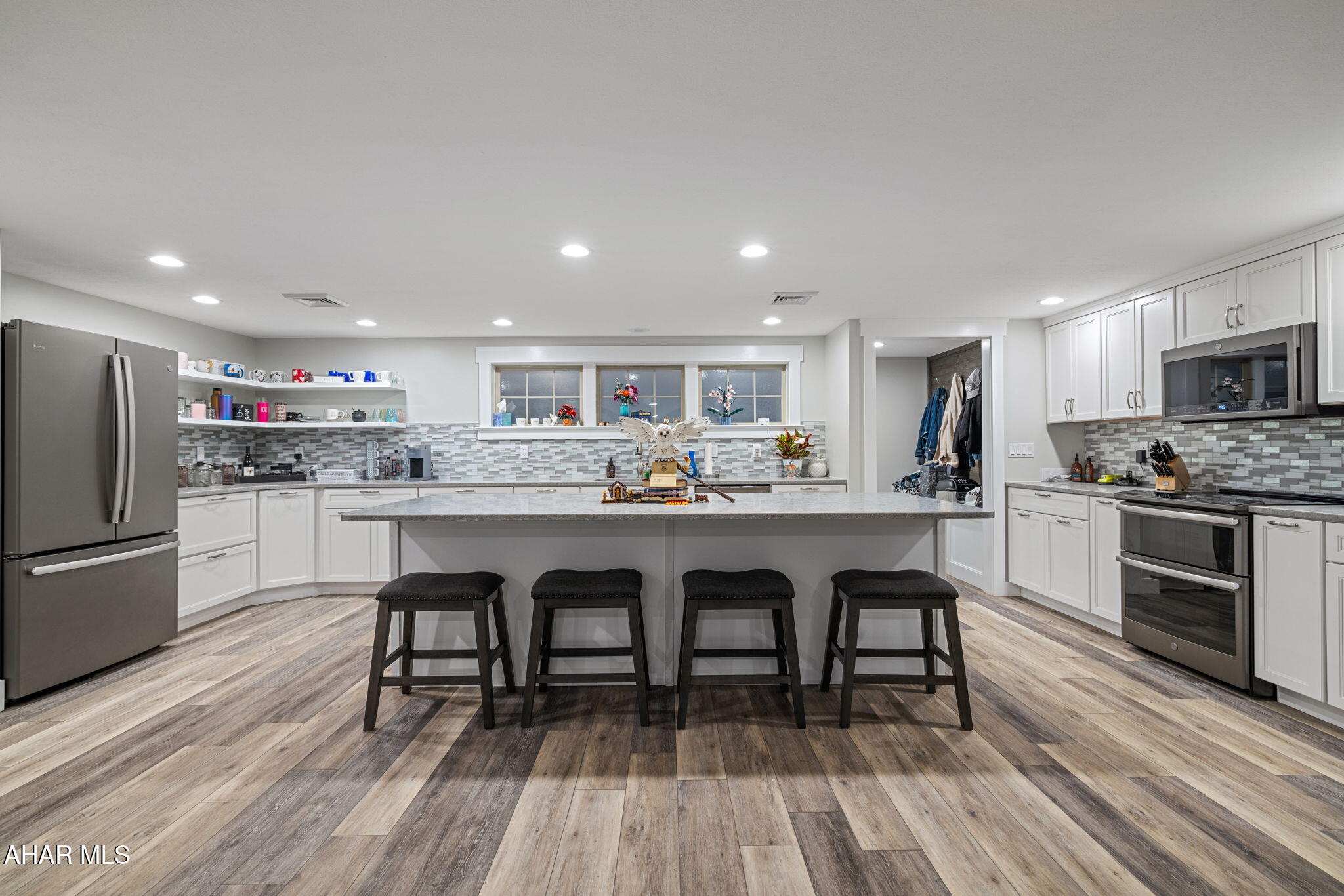 Rolling Hills - Residential