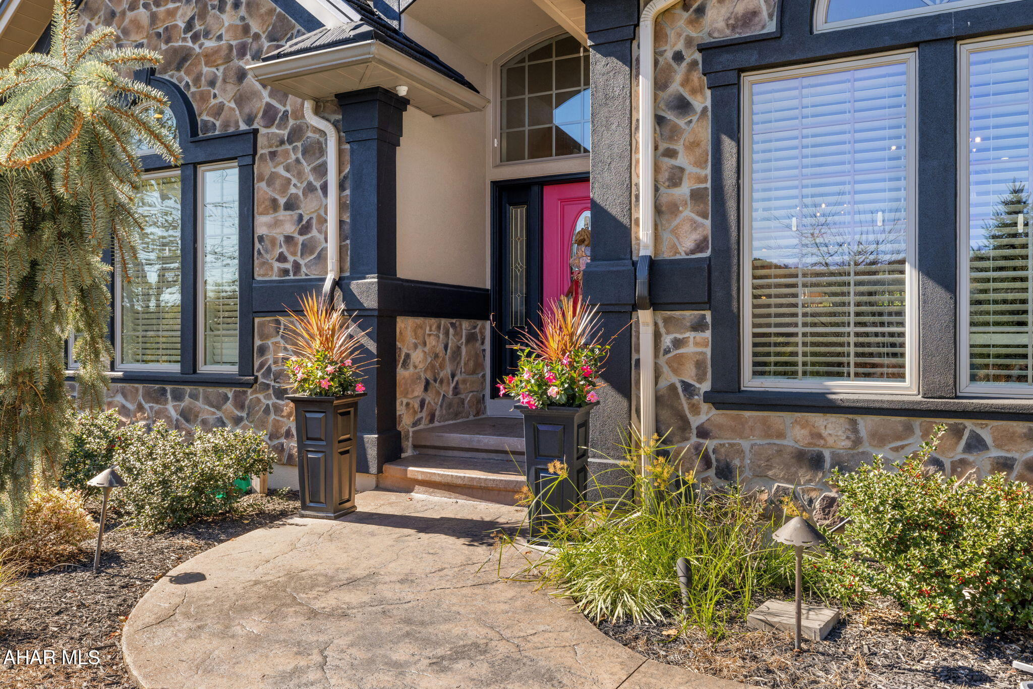 Rolling Hills - Residential