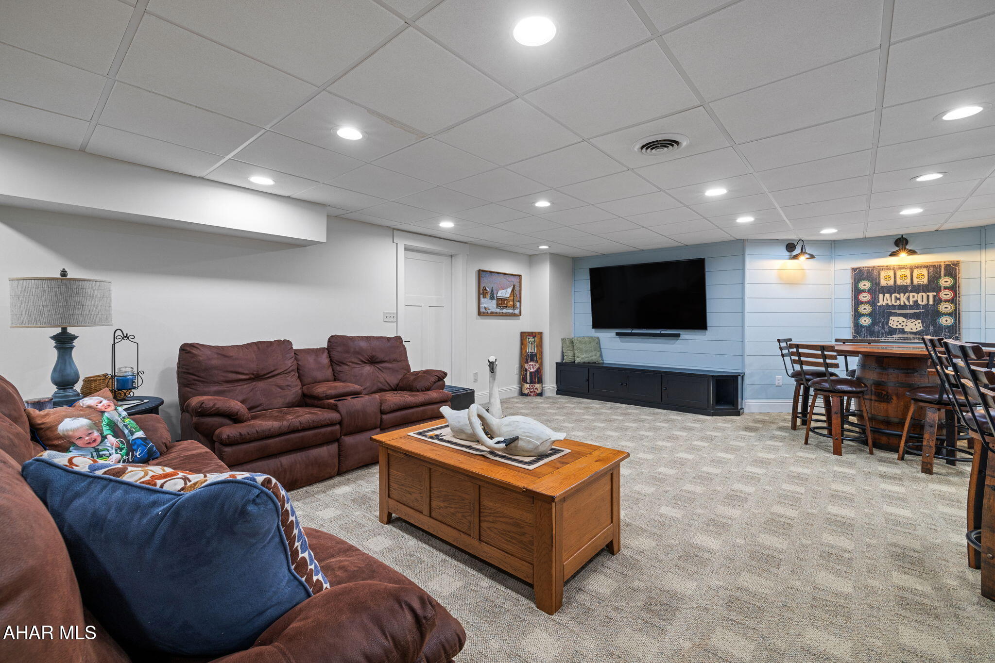 Rolling Hills - Residential