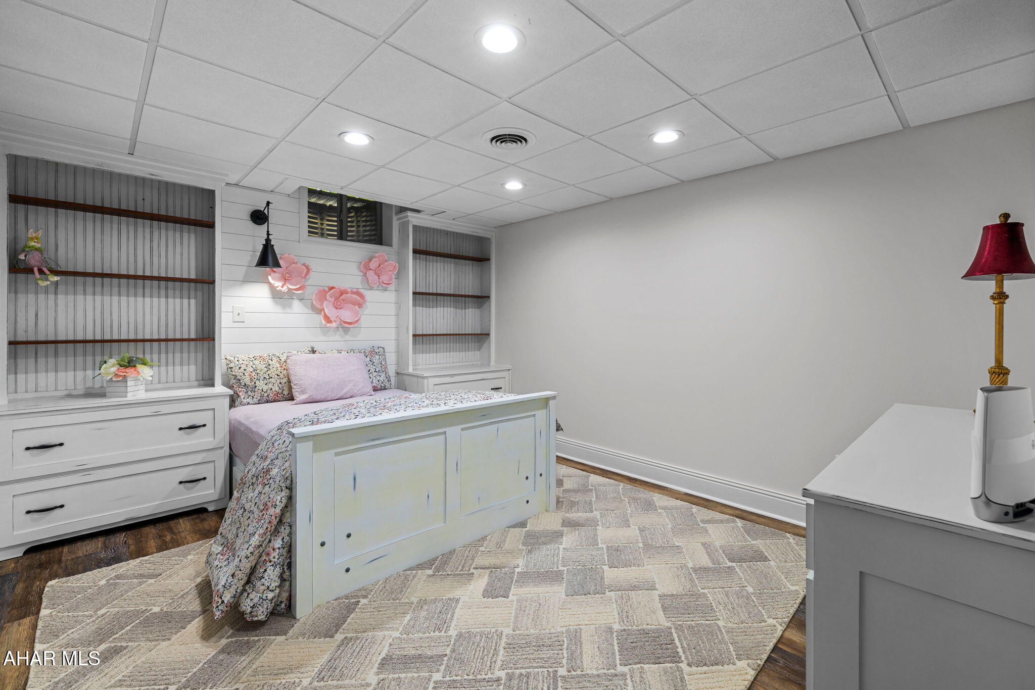 Rolling Hills - Residential