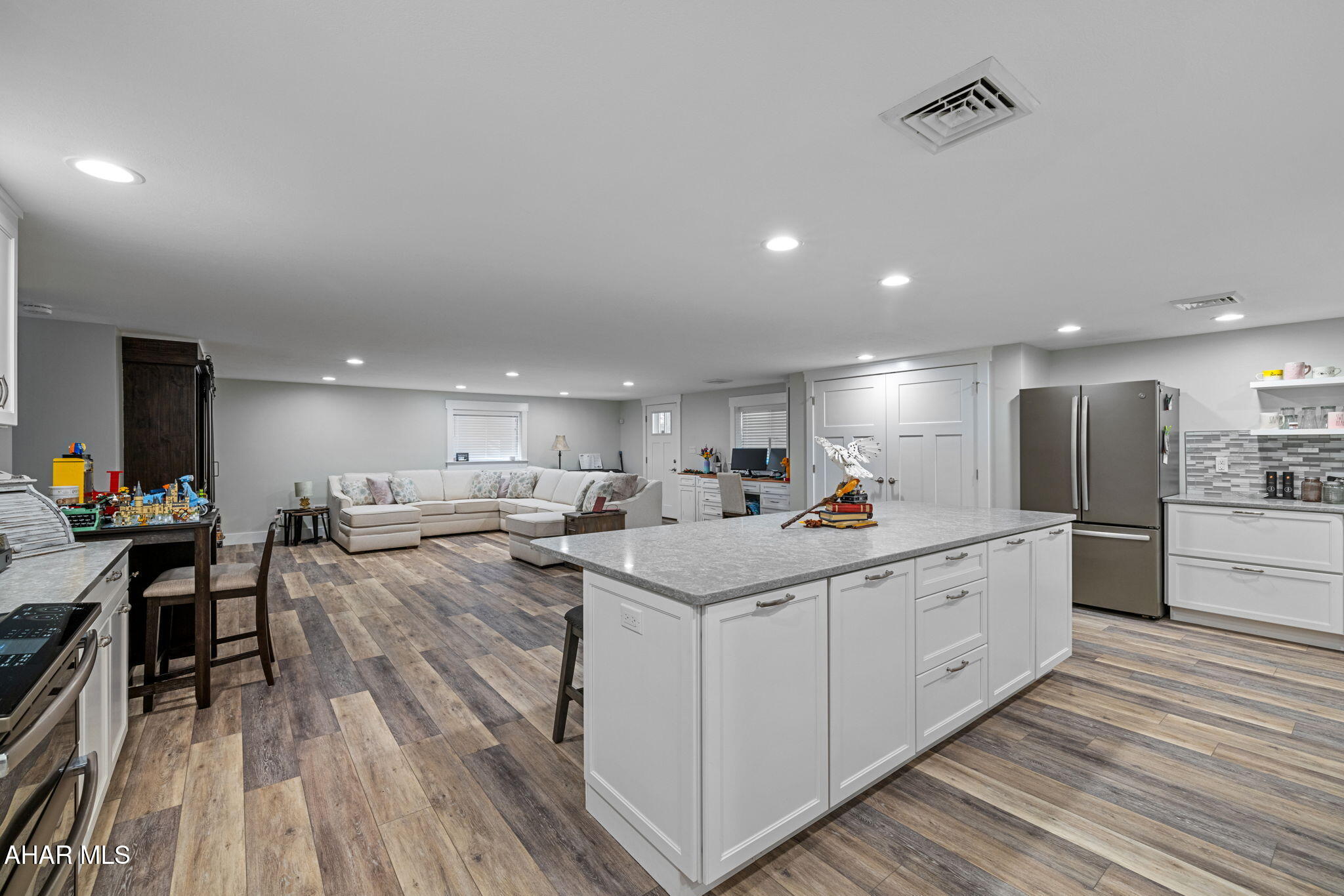 Rolling Hills - Residential