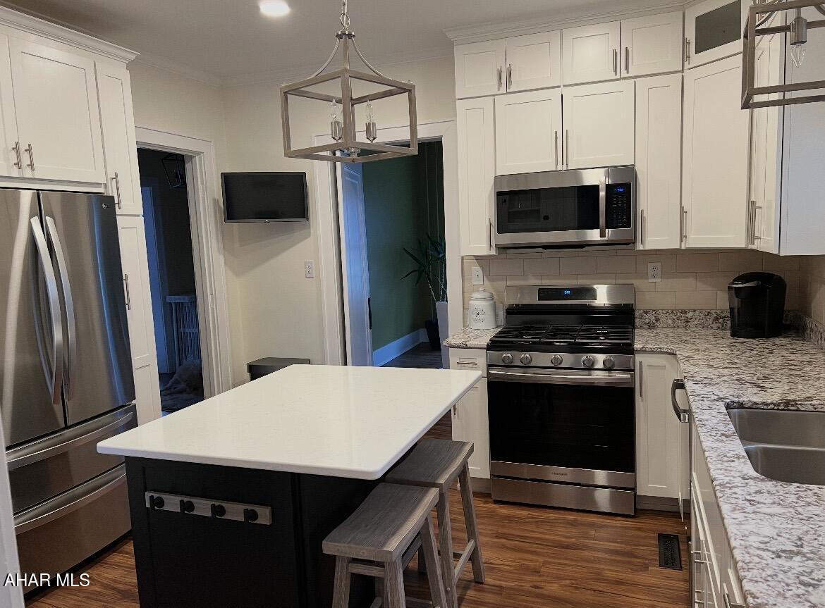 Baker Mansion - Residential