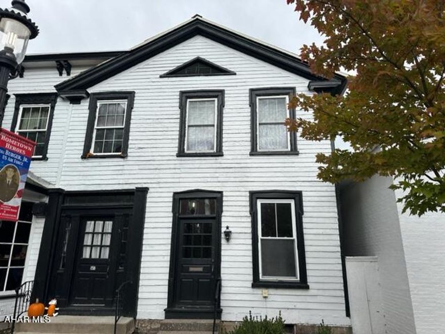 Prime spot for a store front or offices. At least one year lease. 1580 square feet available on the first floor.