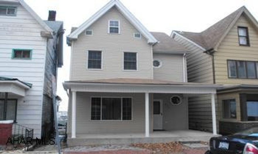 Large rooms, eat-in kitchen, & modern bath.  Vinyl & frame exterior.  Mostly new windows. Large rooms, eat-in kitchen, & modern bath.  Vinyl & frame exterior.  Mostly new windows.