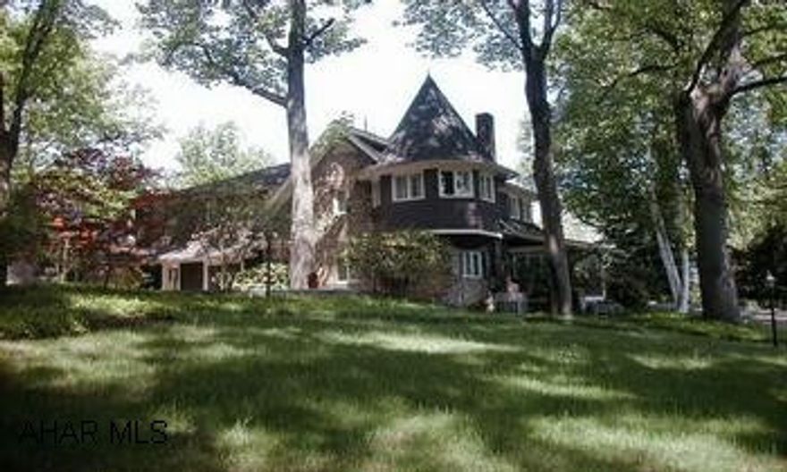 ONE OF A KIND STONE CASTLE LIKE HOME IN PRIVATE PARK LIKE SETTING. BAKER SCHOOL. SECLUDED PATIO W/GAS GRILL FP. PROFESSIONALLY RENOVATED. MANY BUILT-INS. LG.  ROOMS. INSPECTED BY INSPECT-IT-1ST. NEW 5 ZONE FURNACE  AGENT IS RELATIVE.  CALL ELLEN 937-0062. ONE OF A KIND STONE CASTLE LIKE HOME IN PRIVATE PARK LIKE SETTING. BAKER SCHOOL. SECLUDED PATIO W/GAS GRILL FIREPLACE. PROFESSIONALLY RENOVATED. MANY BUILT-INS. LARGE ROOMS. INSPECTED BY INSPECT-IT-1ST. NEW 5 ZONE FURNACE.  MUST SEE! AGENT IS RELATIVE.CALL ELLEN 937-0062.