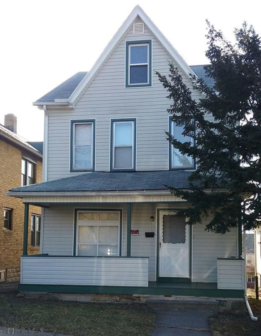 2 story vinly sided, newer windows, newer hot water heater, updated electric, 3 bedroom, 1 bath. A little TLC and you could make this your home. Attic could be made into a 4th bedroom. Listed for 40,200.