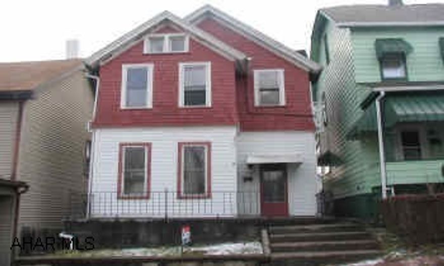 Great Investment Property!  3 Bedrooms, 1.5 Baths, Living Room, Dining Room, Nice 26x100 lot.  Nice inside!  Take a look! Great Investment Property!  3 Bedrooms, 1.5 Baths, Living Room, Dining Room, Nice 26x100 lot.  Nice inside!  Take a look!