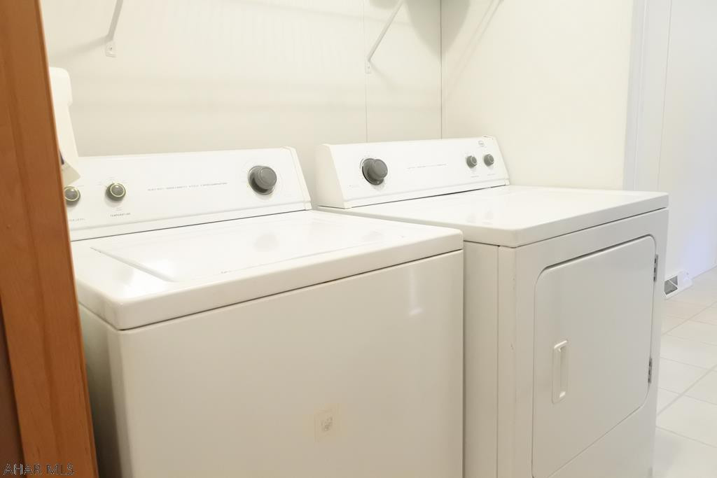 Laurel Woods - Residential