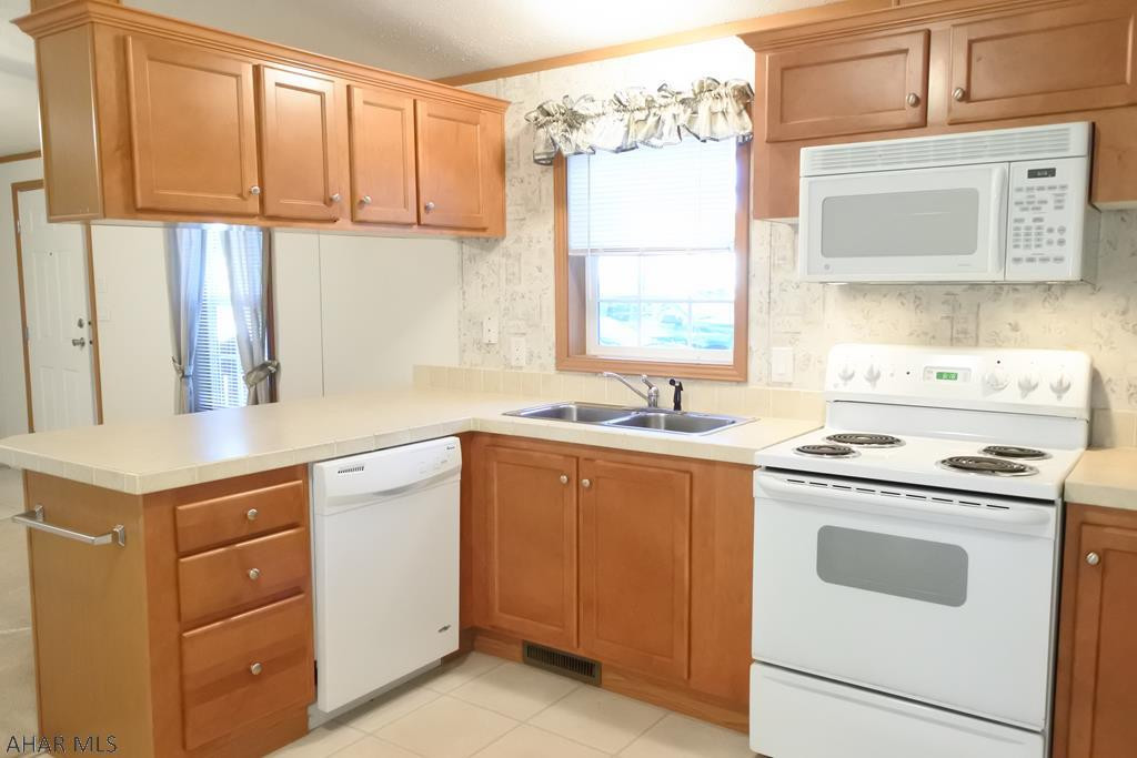 Laurel Woods - Residential