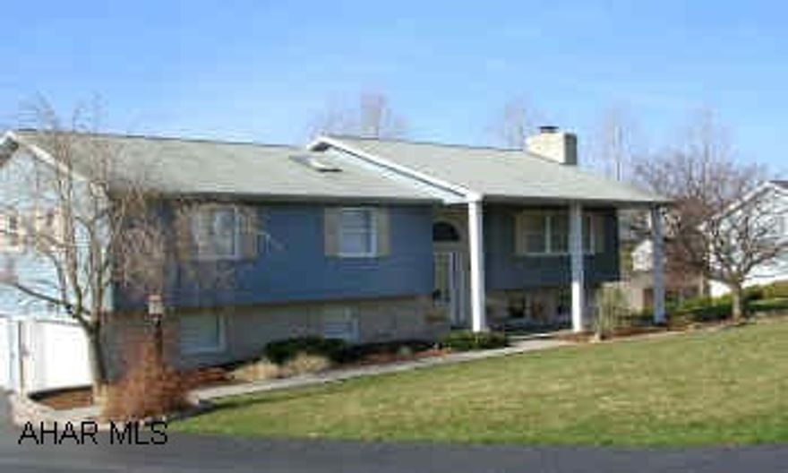 THIS HOME IS BEAUTIFUL.  VERY BRIGHT AND CHEERFUL, SPACIOUS ROOMS.  EAT-IN OAK KITCHEN. HARDWOOD FLOORS IN DINING ROOM.  LARGE FAMILY ROOM WITH FIREPLACE.  ALL APPLIANCES STAY.  SCREENED IN DECK WITH A GREAT VIEW, PLUS A PATIO LEADING TO AN INGROUND POOL.