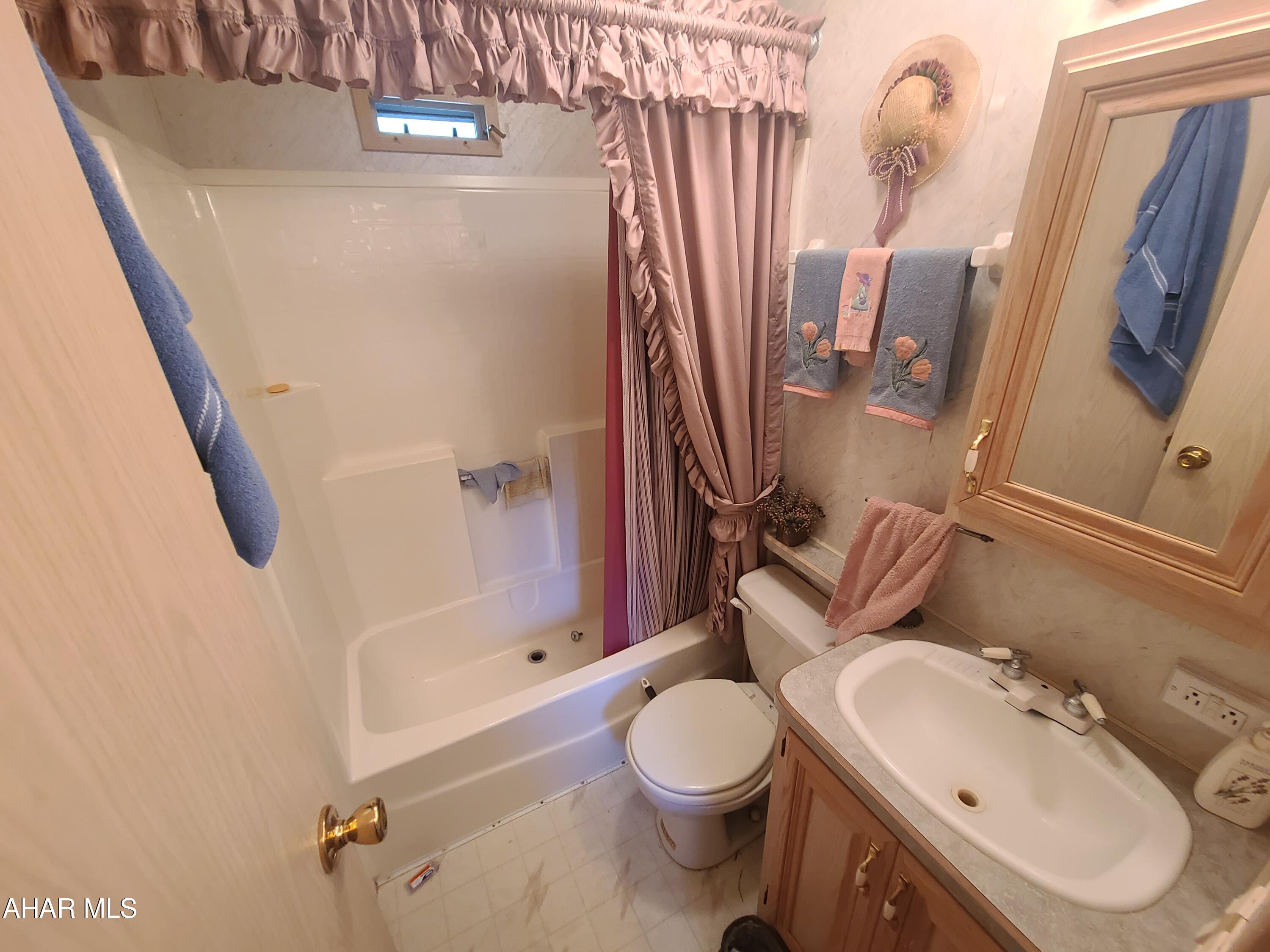 Glendale Yearound - Residential