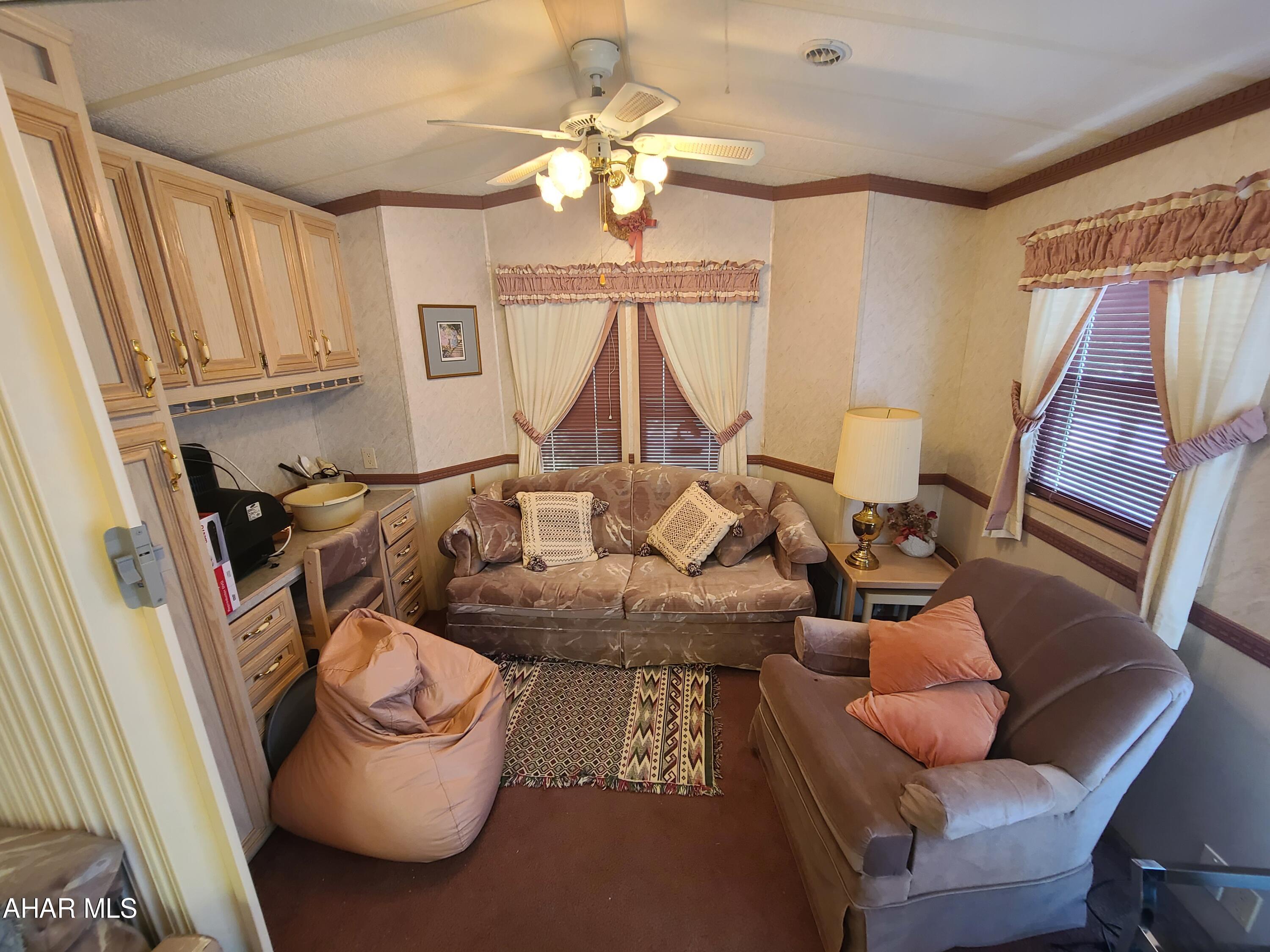 Glendale Yearound - Residential