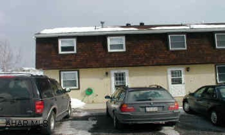 3 bdrm townhouse, newer roof, appliances stay, attached garage, central air, wood burner in lvrm.1) newer roof   2) replaced water line from house to street 3 bdrm townhouse, newer roof, appliances stay, attached garage, central air, wood burner in lvrm.1) newer roof   2) replaced water line from house to street