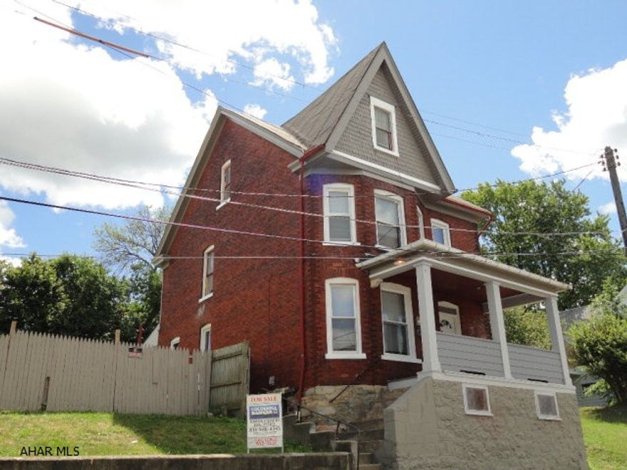 Brick 2.5 story on large city lot. 4 bedroom, including large finished 3rd floor bedroom and 1.5 baths. Hardwood under carpet. 1st floor laundry hookups, sunroom facing large back yard. 11 new windows, new furnace, newer rolled roof over slate. Great family home with lots of space to grow inside and out. Good bones with newer mechanics.    2017 taxes-----716.00   from reaccessment sheets