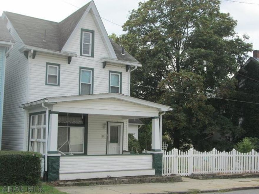 Fairview - Totally refurbished 3 story on double fenced lot.  All updated flooring throughout, updated kitchen with all appliances included and rear family room with 3/4 bath and gas fireplace.  The second floor features a large master bedroom suite, and beautiful new bath.  The third floor could be a 4th bedroom.  The lower level has a rec room with 1/2 bath and leads out to a private patio.  All existing furniture included.