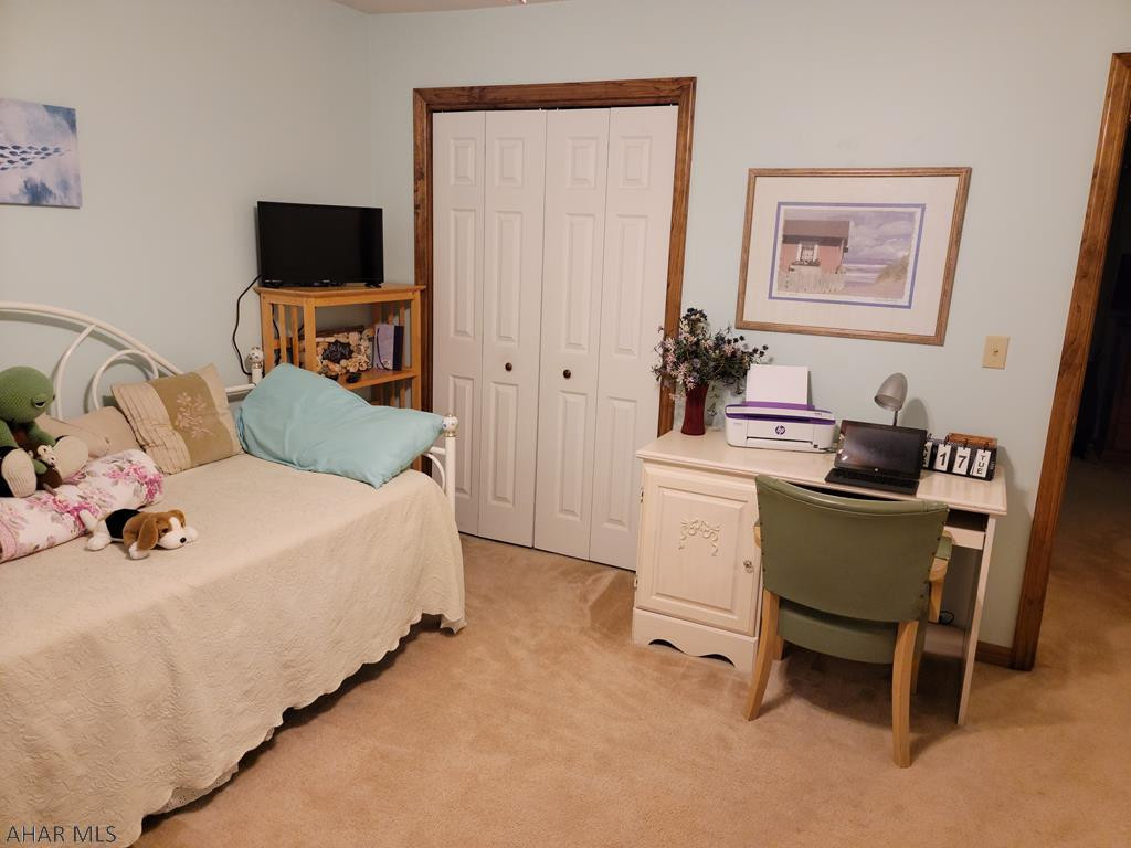 Glendale Yearound - Residential