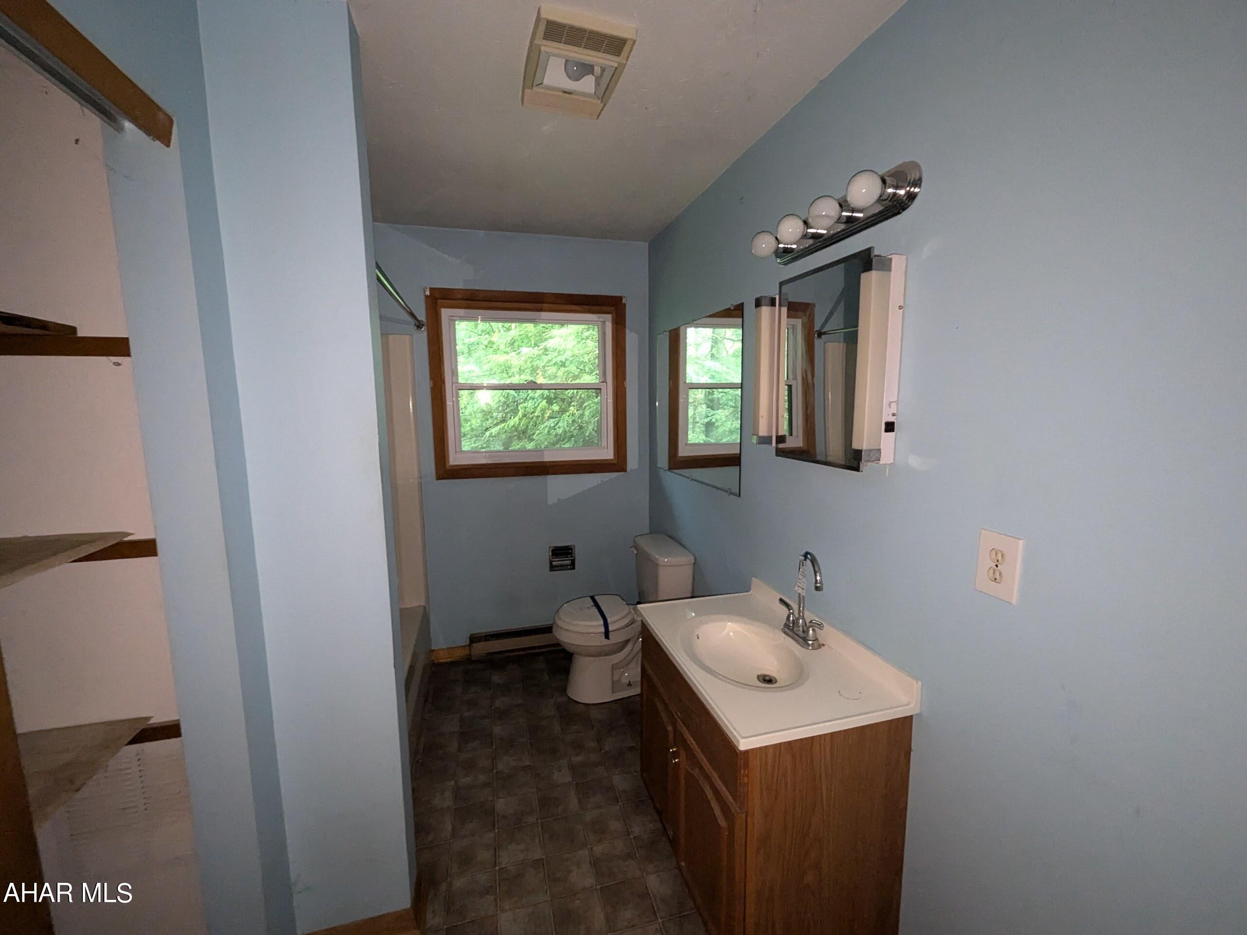 Glendale Yearound - Residential