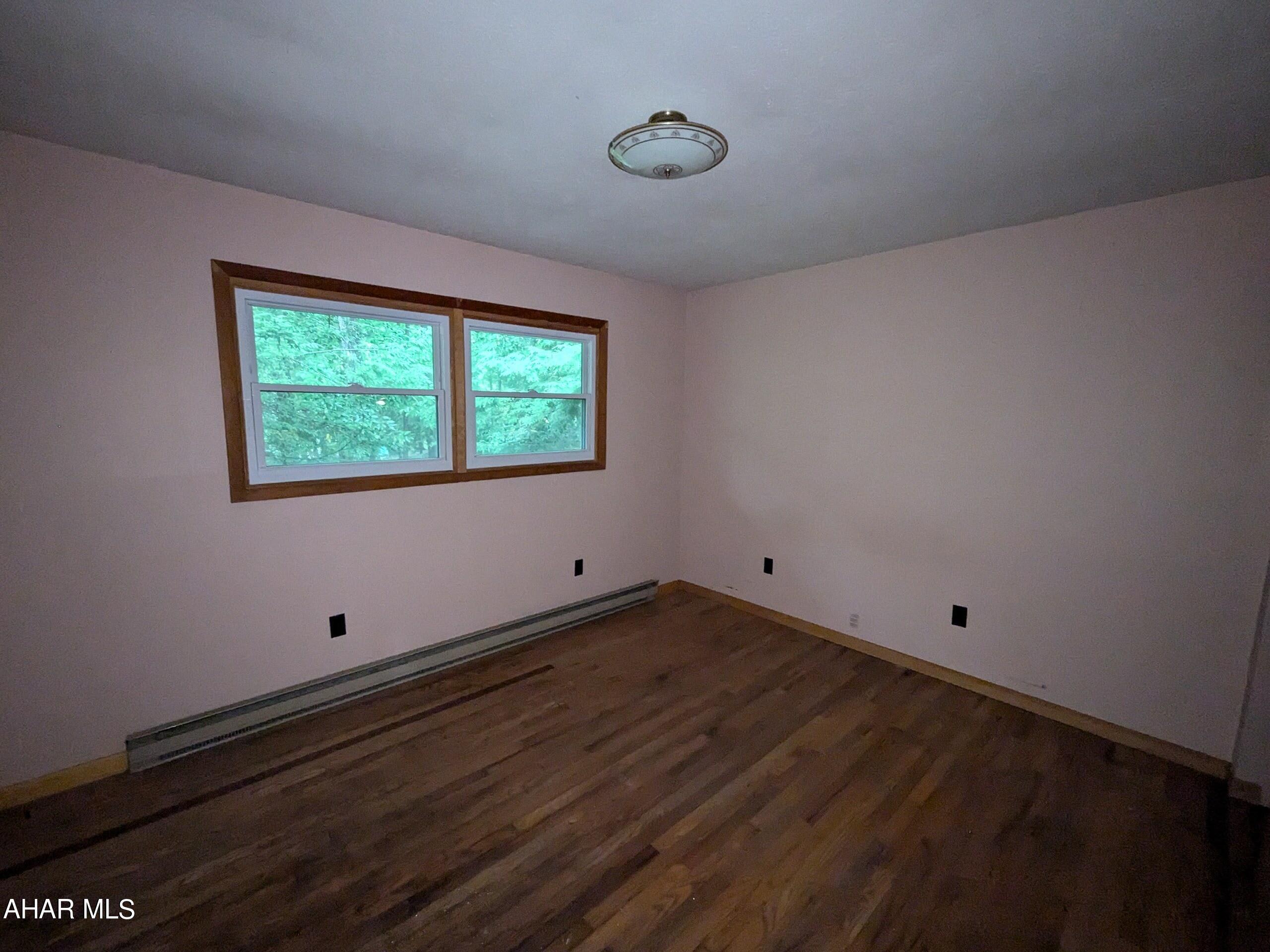 Glendale Yearound - Residential