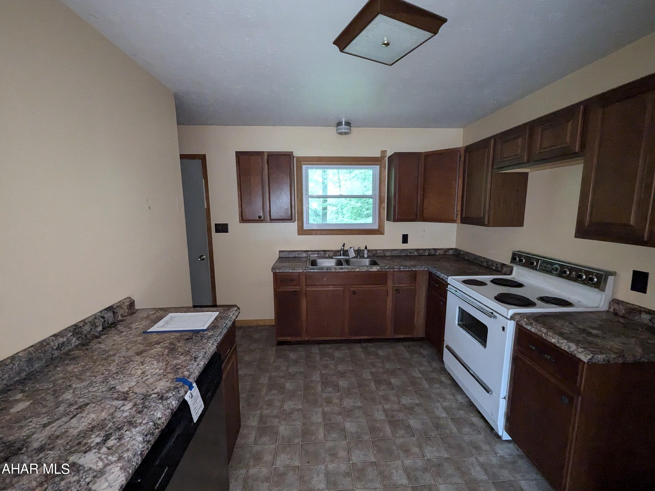 Glendale Yearound - Residential