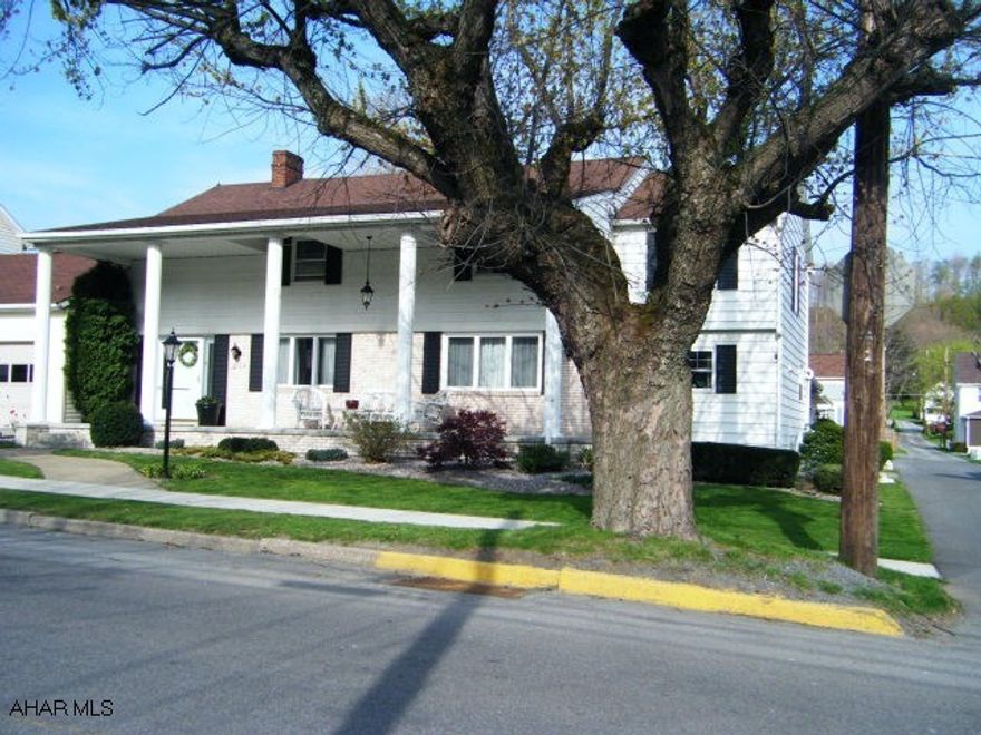 This home has had extensive renovations since 2001. Living room and dining room with hardwood floors, Livng room with propane fireplace, quality unit air conditioning system, all baths, interior painting, new windows, front door. In addition there are many features, such as...16x20 enclosed breezeway with fireplace, walk-in closet in master bedroom, rec room in basement with bar.