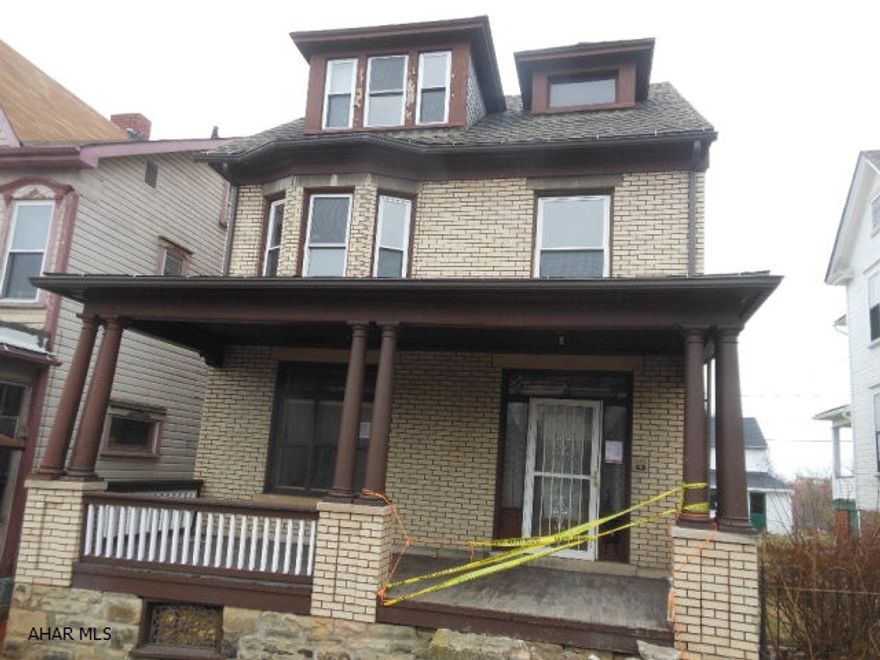 “This property is now under auction terms.April 18-April 20 are the auction dates. All offers should be submitted to [Hudson & Marshall/Auction Vendor via[http://www.hudsonandmarshall.com/ email address of Auction Vendor]. [Utilize the Bid Now! button for pre- and post-auction bidding. Seller has the right(a) to change the date, place, and terms of the sale; (b) to remove the Property from the market; and (c) to sell the Property prior to the scheduledauction. Please contact Listing Agent for detailsB. Absolute - No buyer premium. Total commission paid on auction properties is 5% of the contract sales price: 2.5% to the listing broker with a $1,500 minimum and 2.5% to the cooperating broker with a $1,500 minimum.