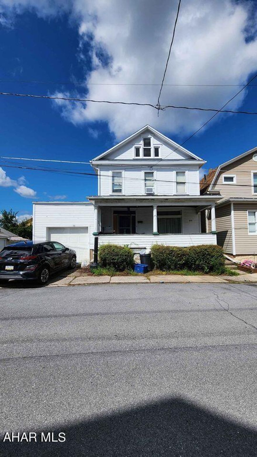 UPDATES TO HOME:
-dry wall fixed above stairs
-second bedroom ceiling fixed
-upstairs bathroom ceiling finished
-fresh paint on stairs, second bedroom ceiling, and upstairs bathroom 
ceiling  
-Kitchen walls are finished 






Bring your imagination to this large home! Some updates were already made to the home. There are some cosmetics still to be had.  This home has a nice back yard, nice size rooms downstairs. Three bedrooms, 1.5 bath, and an eat in kitchen! Contact me today for a personal tour! Remodeling started and building materials at home if desire to keep! The roof is 6-7 years old!