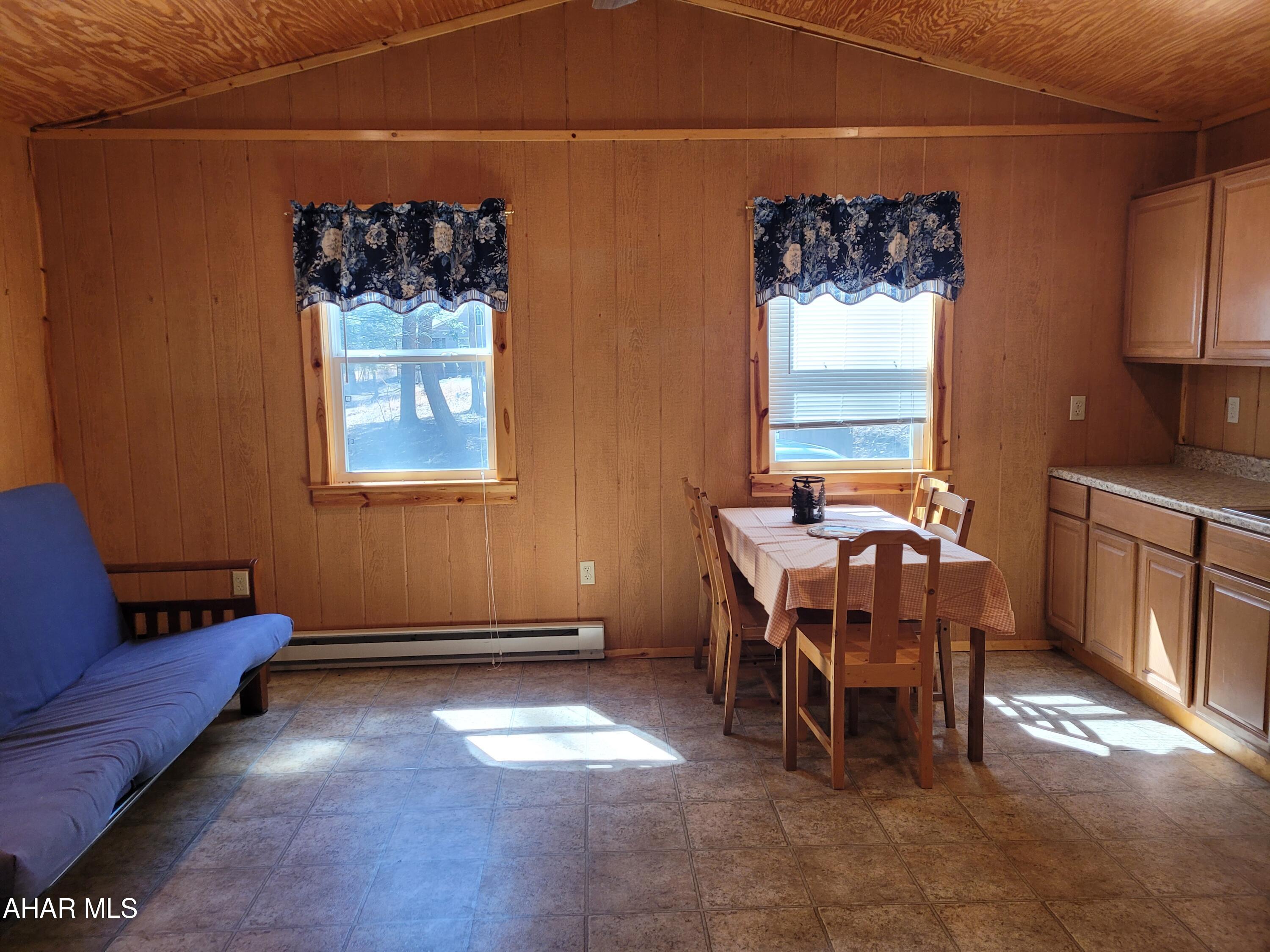 Glendale Yearound - Residential