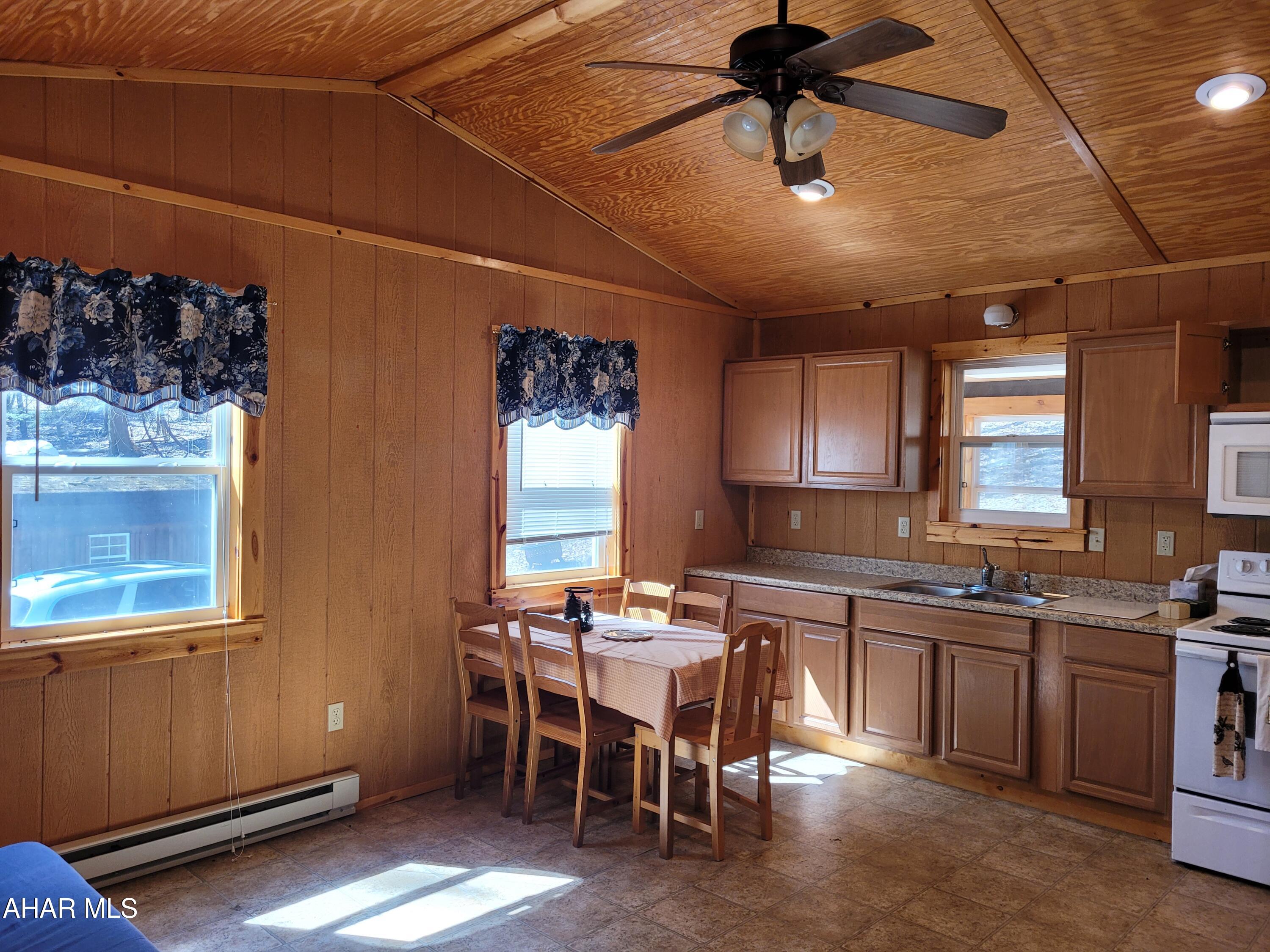 Glendale Yearound - Residential