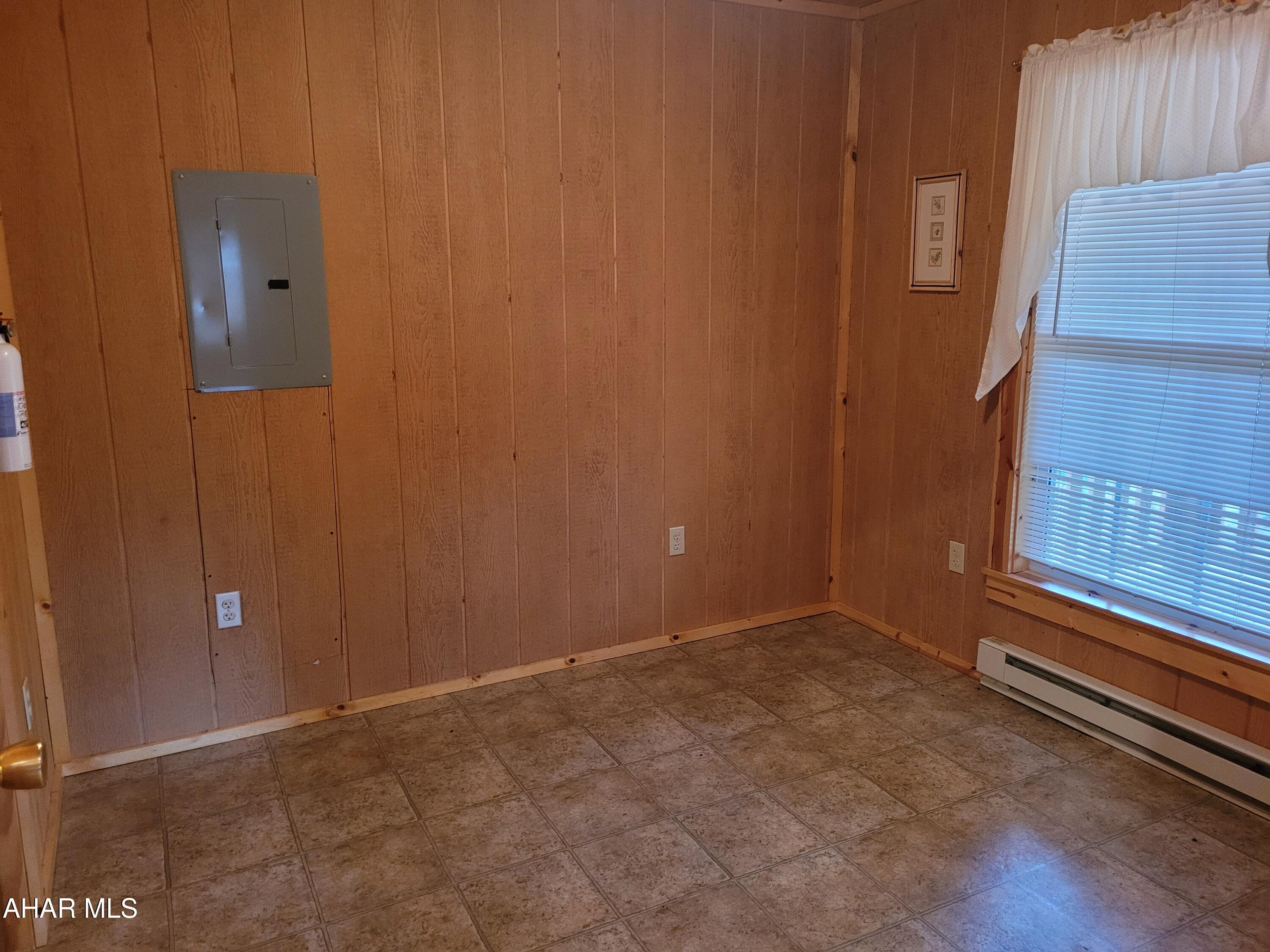 Glendale Yearound - Residential