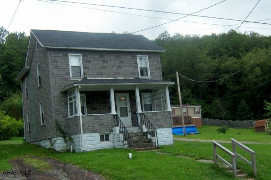 Great starter- all new vinyl windows