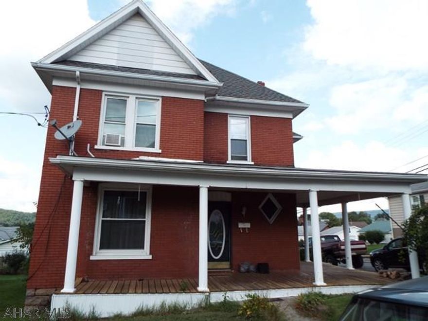 MOTIVATED SELLER!! Located in the Spring Cove School District, this 5 bed, 2.5 bath home is one you don't want to miss out on! Built in 1900, this home has an abundance of original charm and woodwork still present in the home, giving it a very comortable, cozy feel.  With the pond and swimming pool, the backyard is perfect for entertaining.