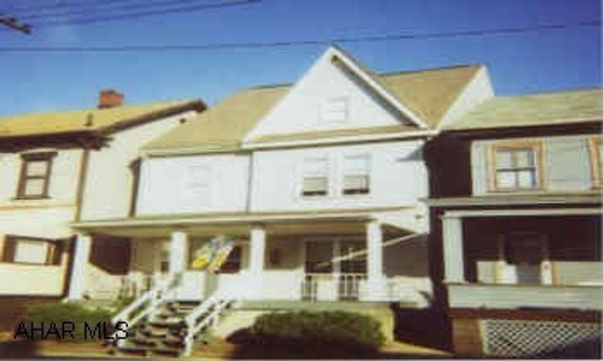 2 STORY VINYL SIDED. COMPLETELY REMODELED.  JUST LIKE NEW INSIDE AND OUT. NEW KITCHEN, BATH, FLOORING, WINDOWS, SIDING, LAUNDRY, FURNACE, PLUMBING AND WIRING. MOVE IN CONDITION. 3-4 BEDROOMS. 1 BATH.