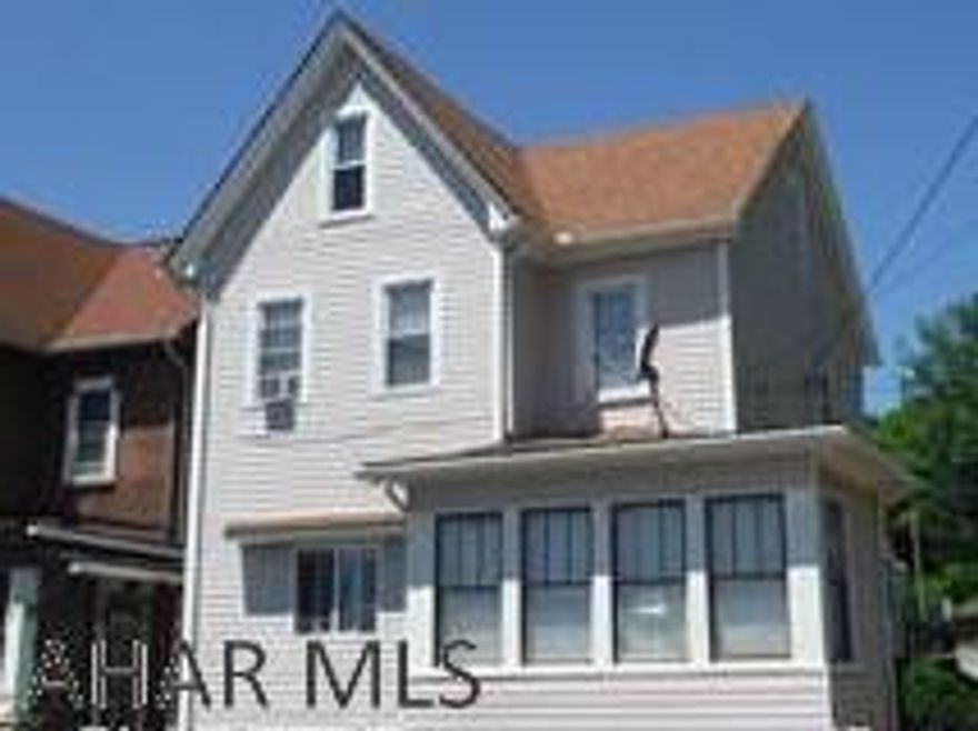 Handy man special! Don't miss out on this 3 bedroom home in the city, corner lot, fenced in yard. Call for a showing today! Listed for $30,000.