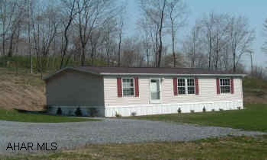 Terrific Starter - cute well maintained 3 br. 2000 champion double wide -  private, rugged country setting Country, hollow privacy - great starter opportunity - won't last!