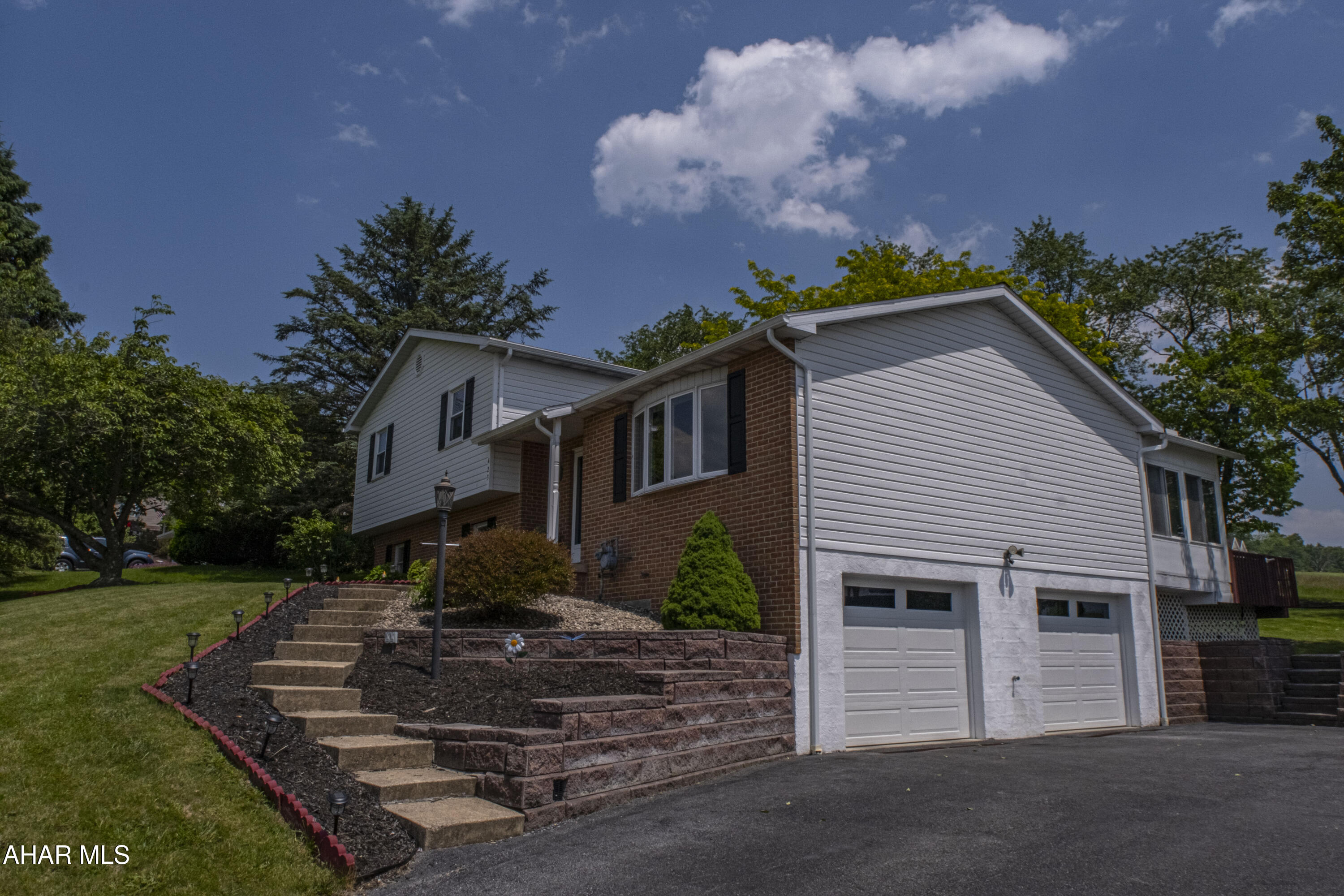 Rolling Hills - Residential