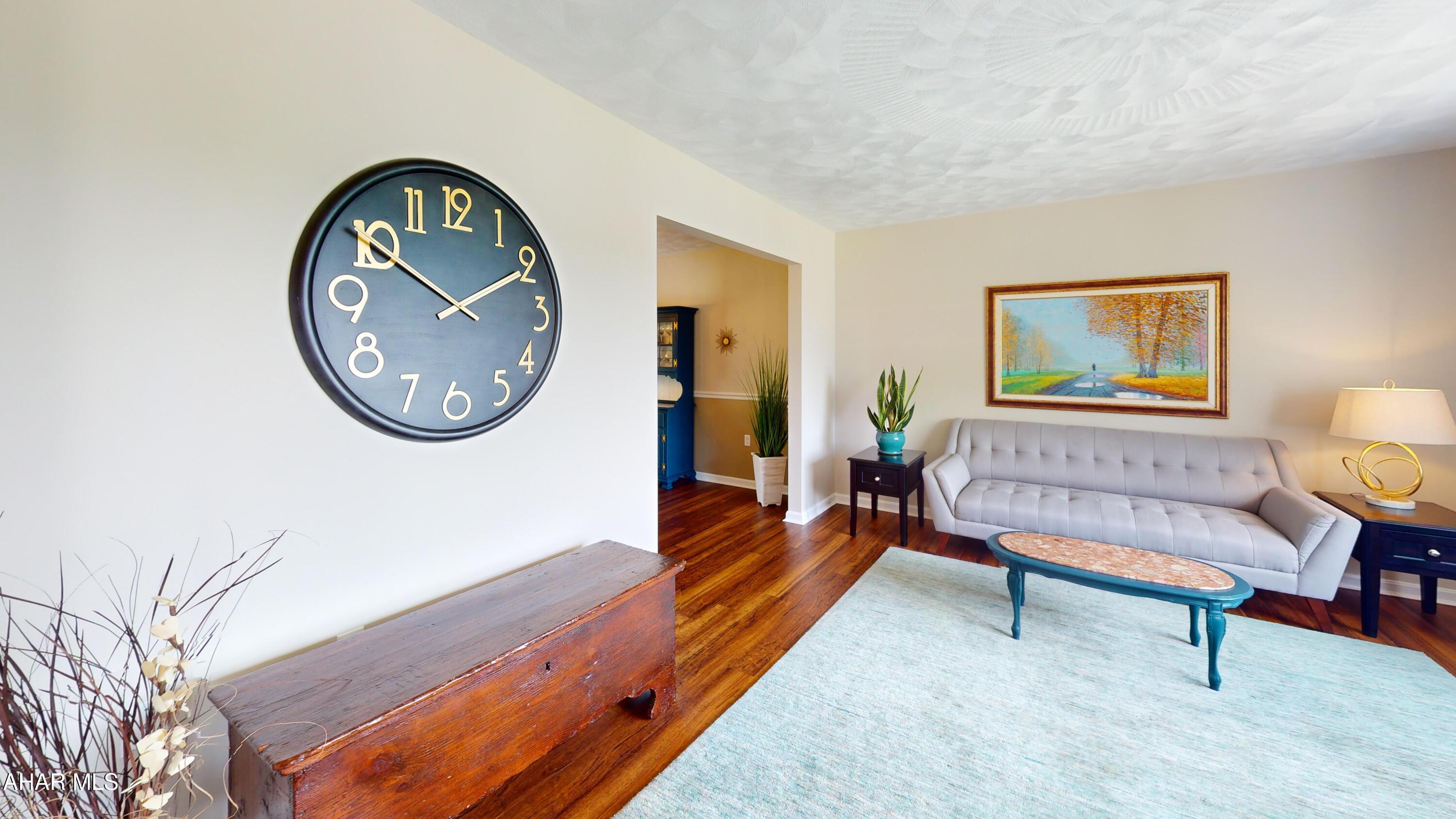 Rolling Hills - Residential