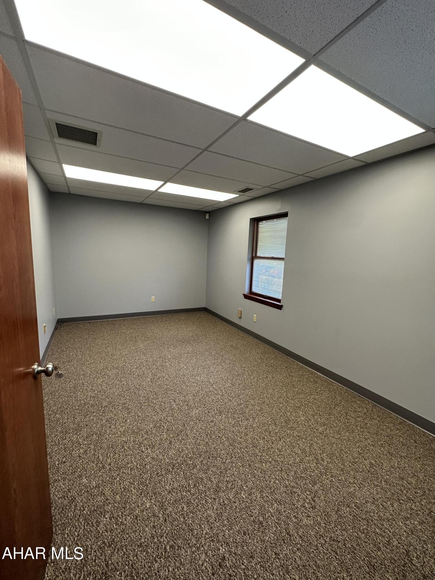 Unknown - Commercial Lease