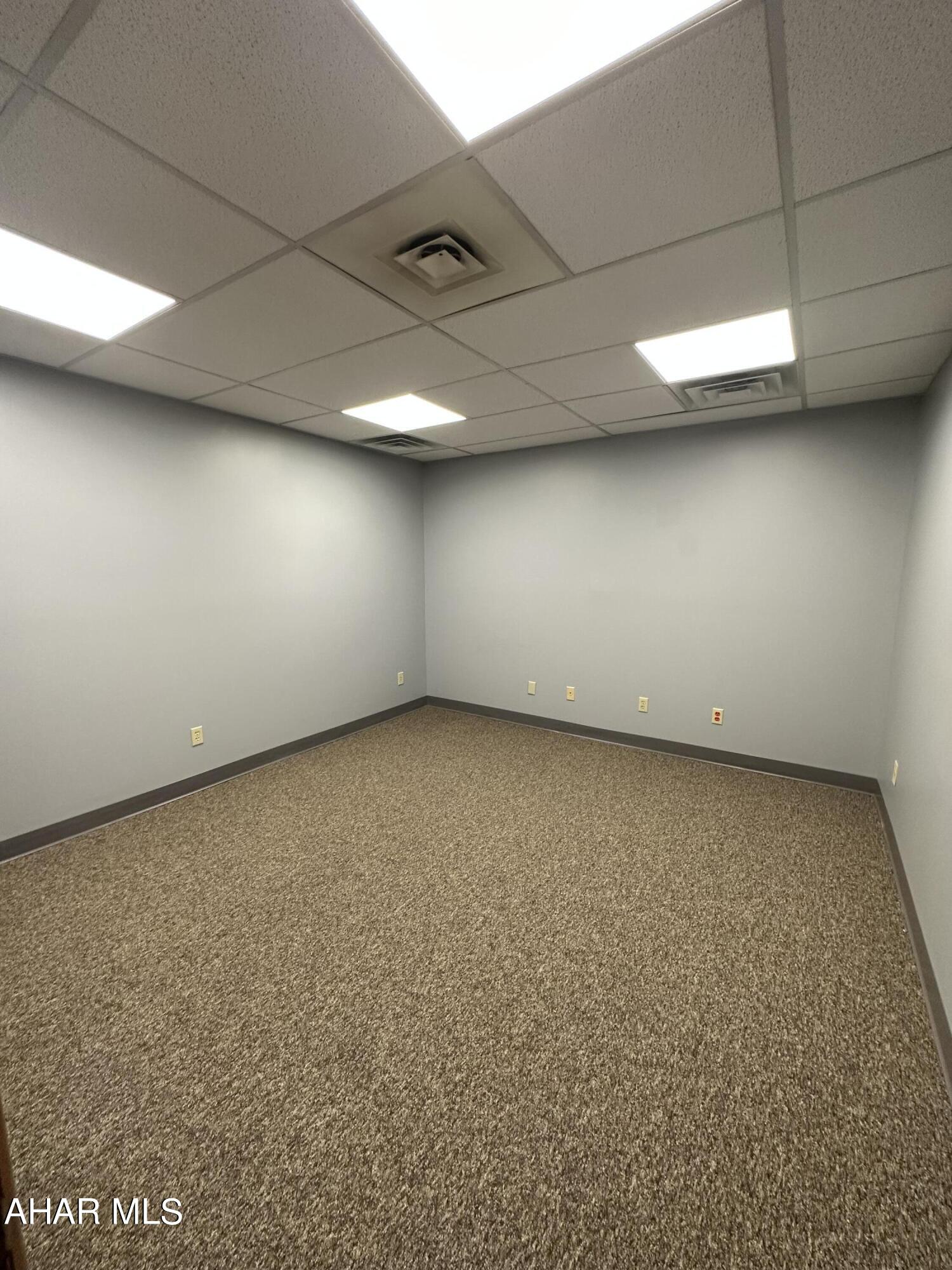 Unknown - Commercial Lease