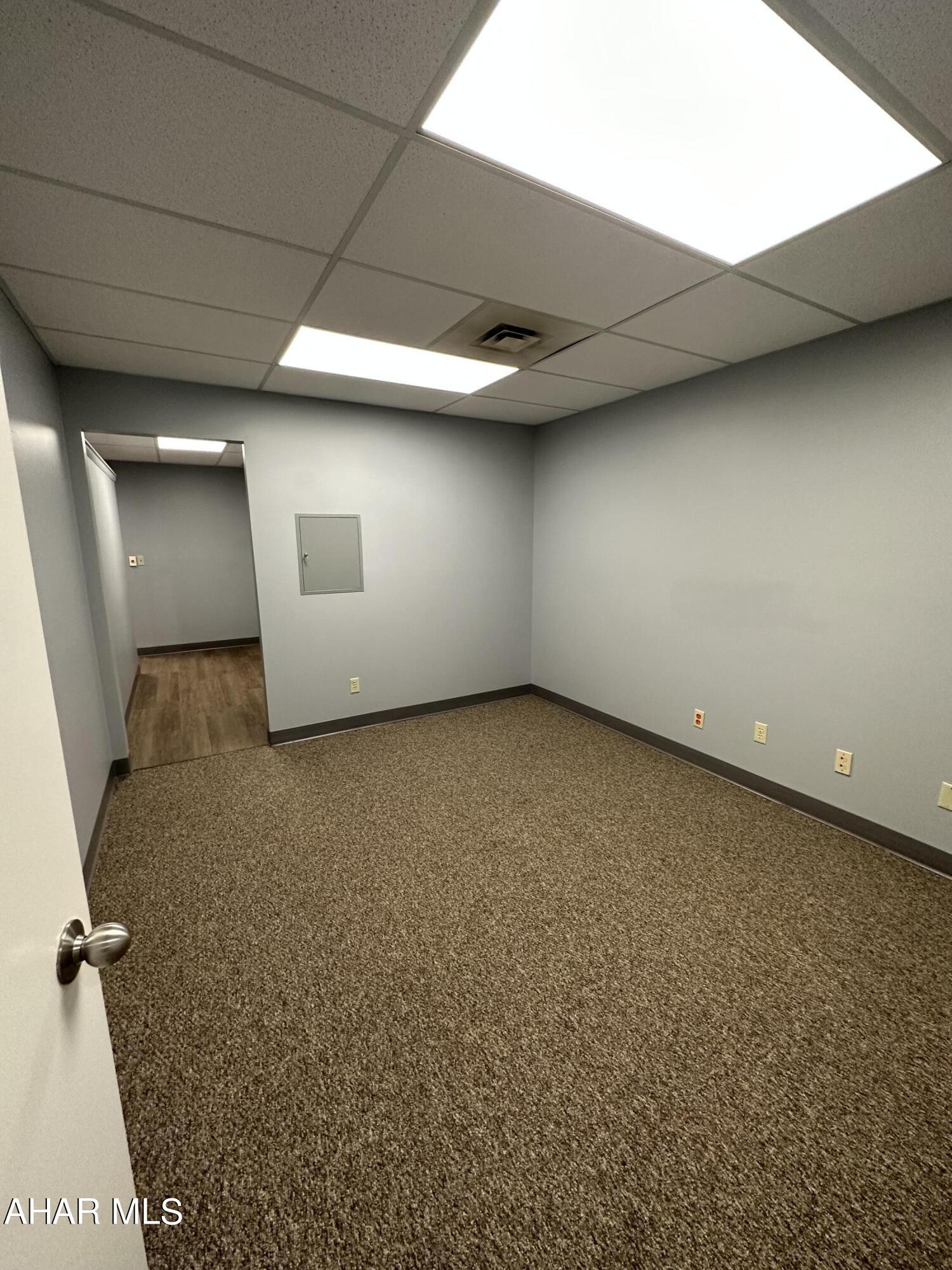 Unknown - Commercial Lease