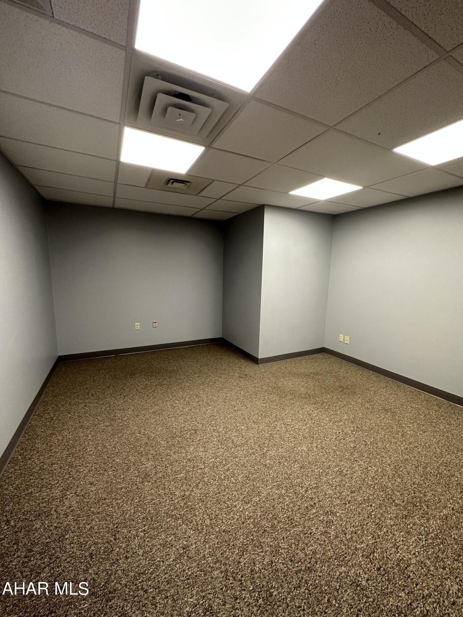 Unknown - Commercial Lease