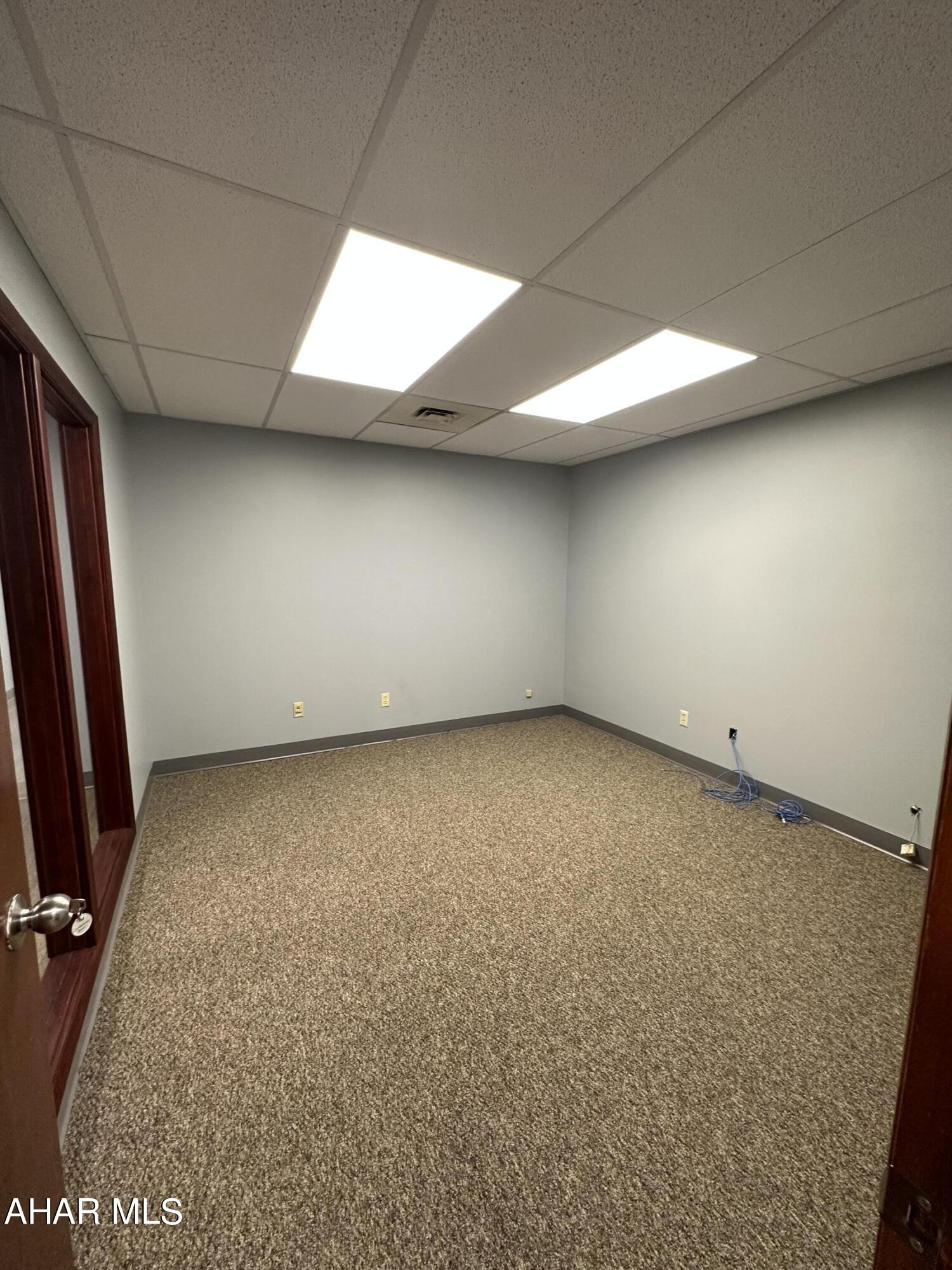 Unknown - Commercial Lease