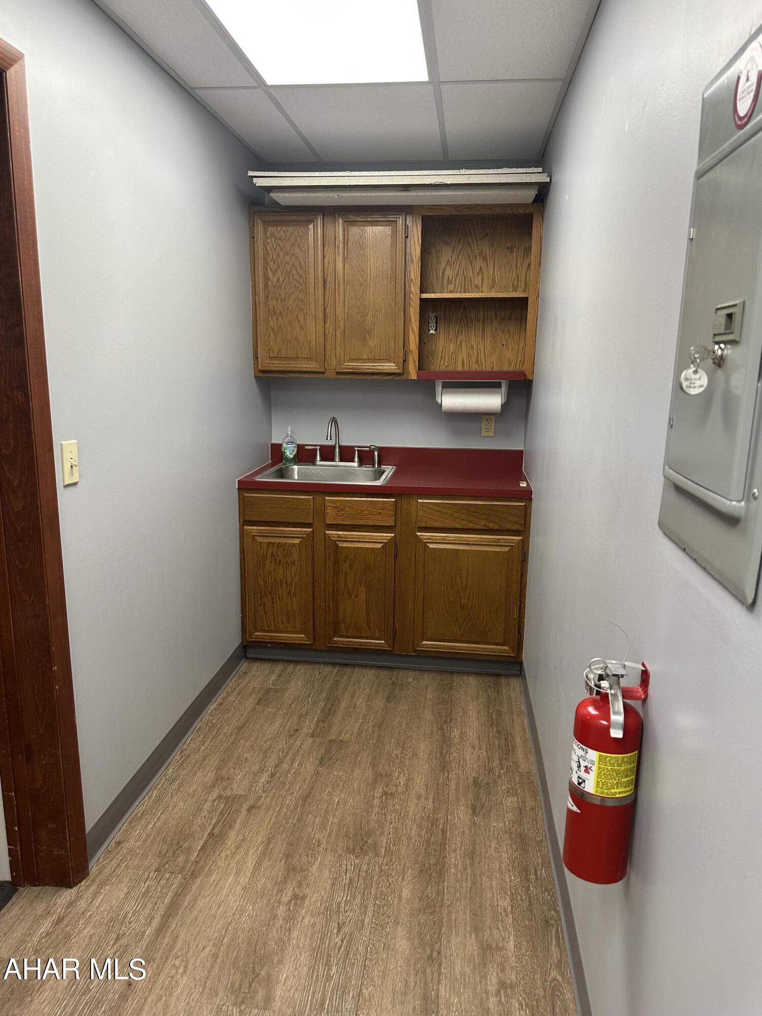 Unknown - Commercial Lease